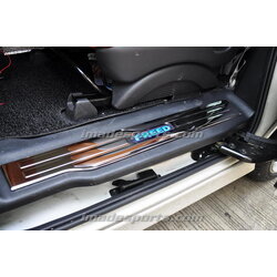 กาบบันไดสปอร์ตเรืองแสง Freed VIPstyle