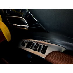 คิ้ว VIP สวิตซ์ประตูด้านใน Toyota Sienta