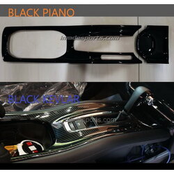 ครอบ console เกียร์ Black Piano/ Kevlar (แบบยาว 2 ชิ้น)