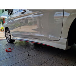 City Mugen สเกิร์ตข้าง สีขาว คาดเส้นแดง ไม่ชน งาน PP นำเข้ามือสอง