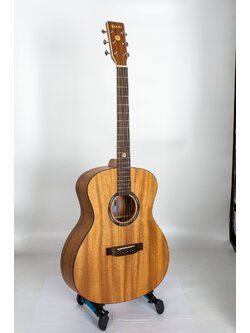 Kazuki โปร่ง 41" Top Solid รุ่น AKZ-SOUL-OM41 ไม้มาฮอค +กระเป๋า