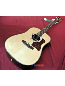 กีต้าร์โปร่ง Saga DS20+กระเป๋า