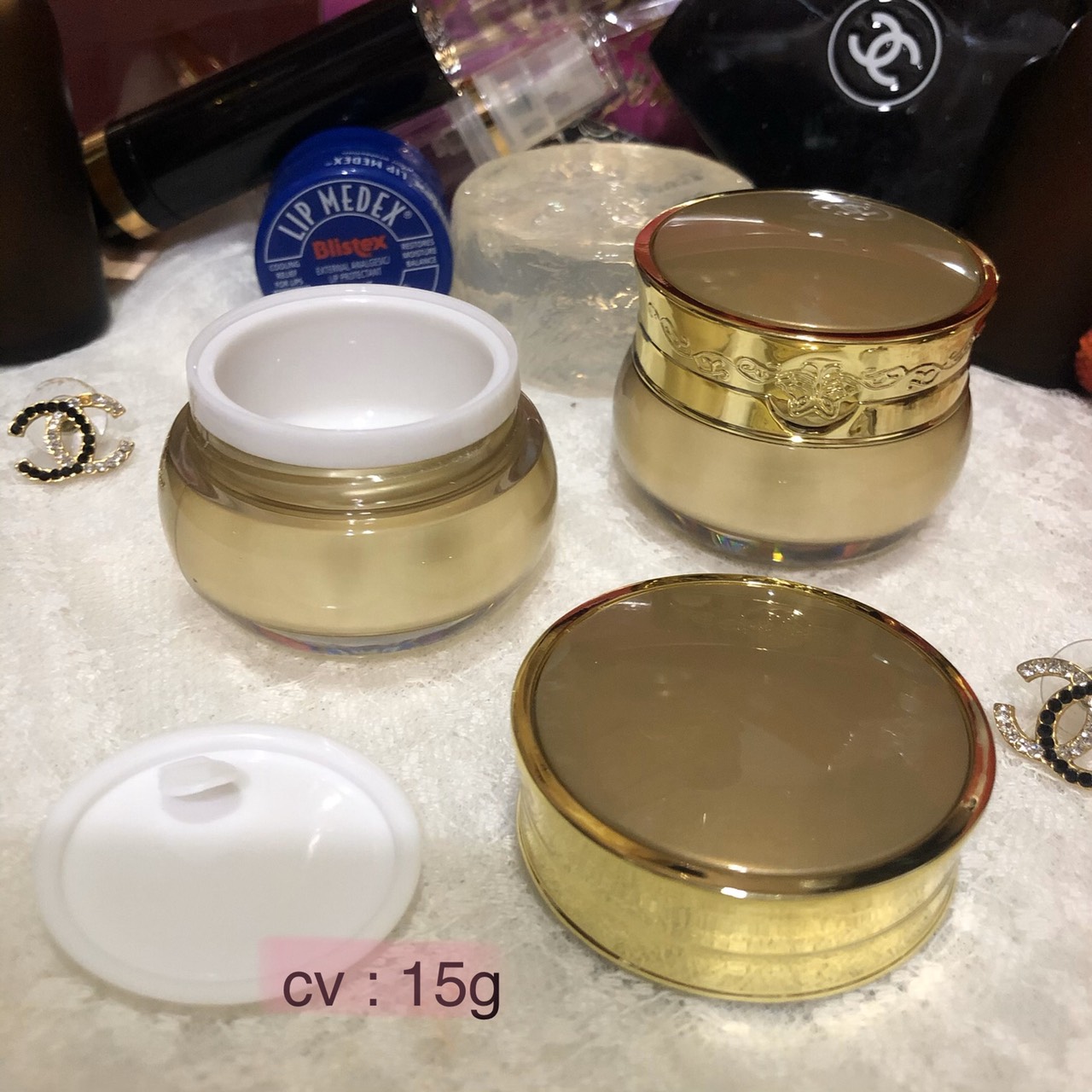 ขายส่ง ปลีก บรรจุภัณฑ์ กระปุกครีม อคิลิคเกรด A ซัลวาซู 15 กรัม สวยทรงคุณค่า