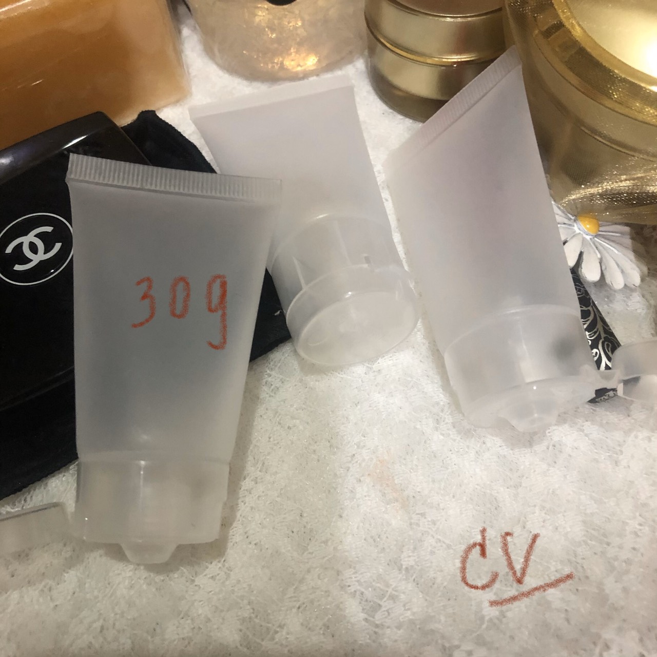 ขายส่ง ขายปลีก บรรจุภัณฑ์ หลอดเจล ครีม บีบขนาด 30 g ฝาเปิดปิด