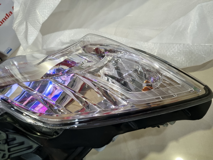 โคมไฟหน้า Honda STEP WGN SPADA ข้างซ้าย (98%)