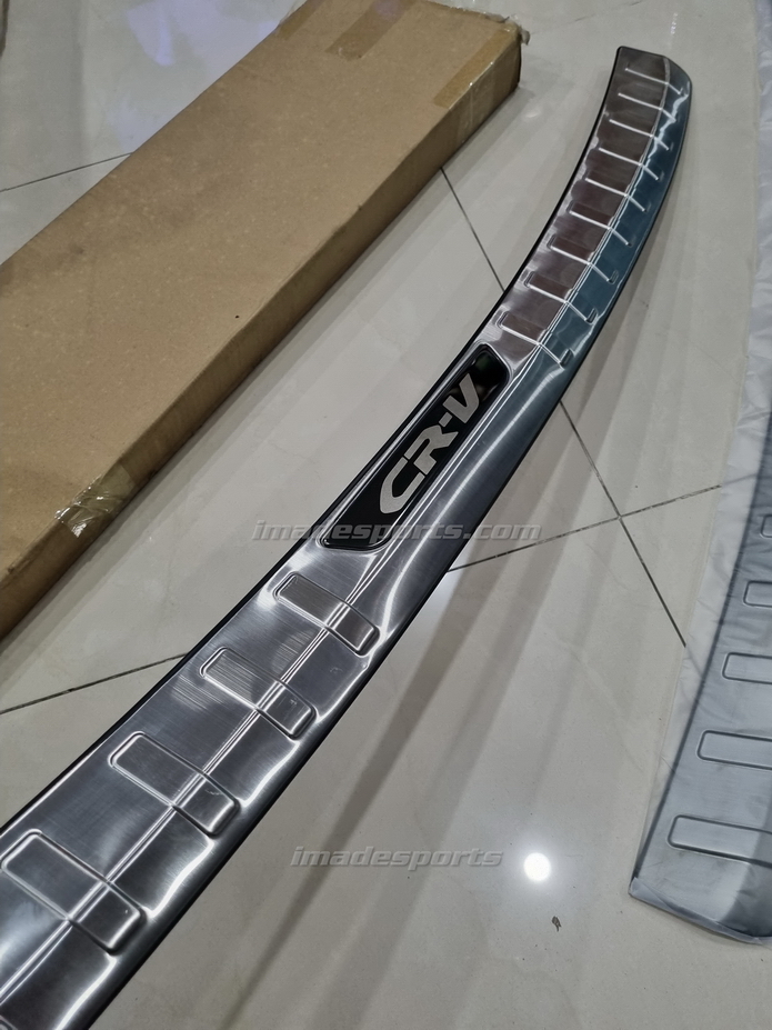 กาบฝาท้ายกันชน ด้านนอกและกันรอยด้านใน 2017-2021