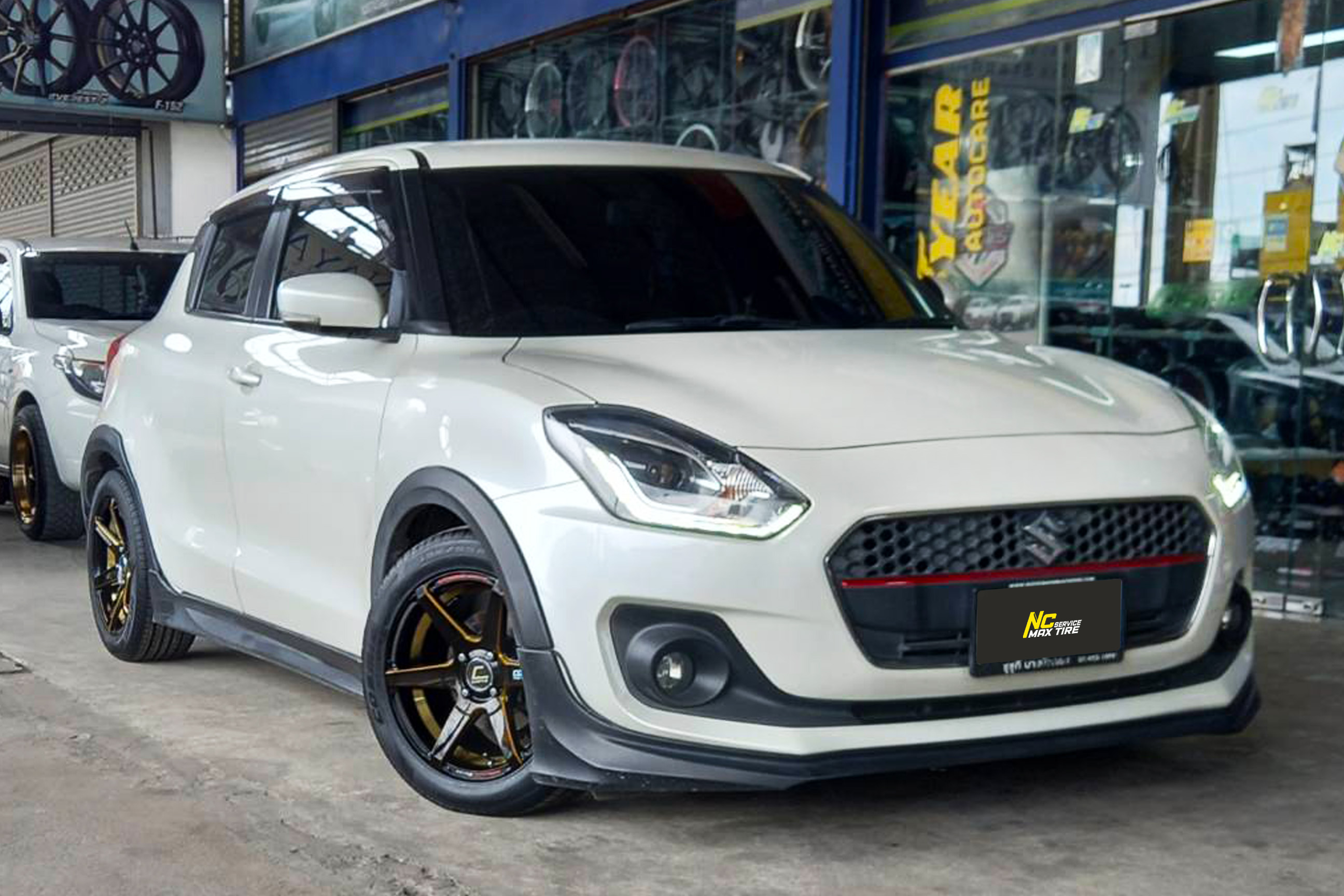 Suzuki Swift / ล้อแม็กขอบ15 / Cosmis / InnerlineS1 / S1 / 15x7.0 4H100 ET30 / Decibel / DR1 / 195/55R15