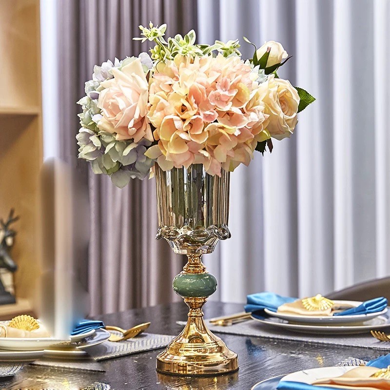 แจกันตกแต่งบ้าน ดอกไม้ประดิษฐ์พร้อมแจกัน เชิงเทียนตกแต่ง เชิงเทียนสีทอง แจกันดอกไม้ปลอม ดอกไม้ตั้งโต๊ะ เชิงเทียนทองเหลือง ST501E801