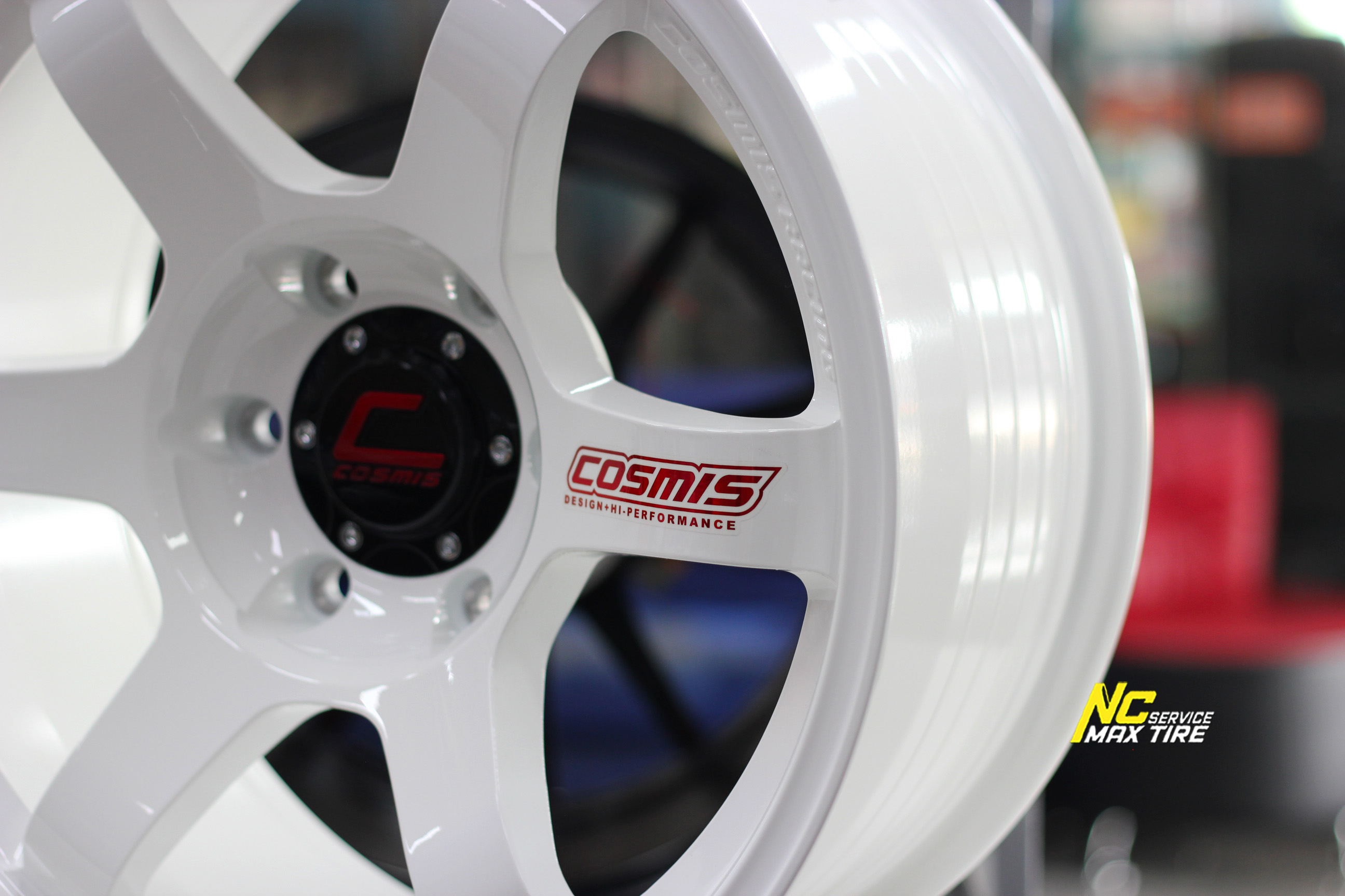 ล้อแม็กขอบ18 / Cosmis / RG06S / ล้อแม็กสีขาว / 18×9.0 6H139.7 ET0