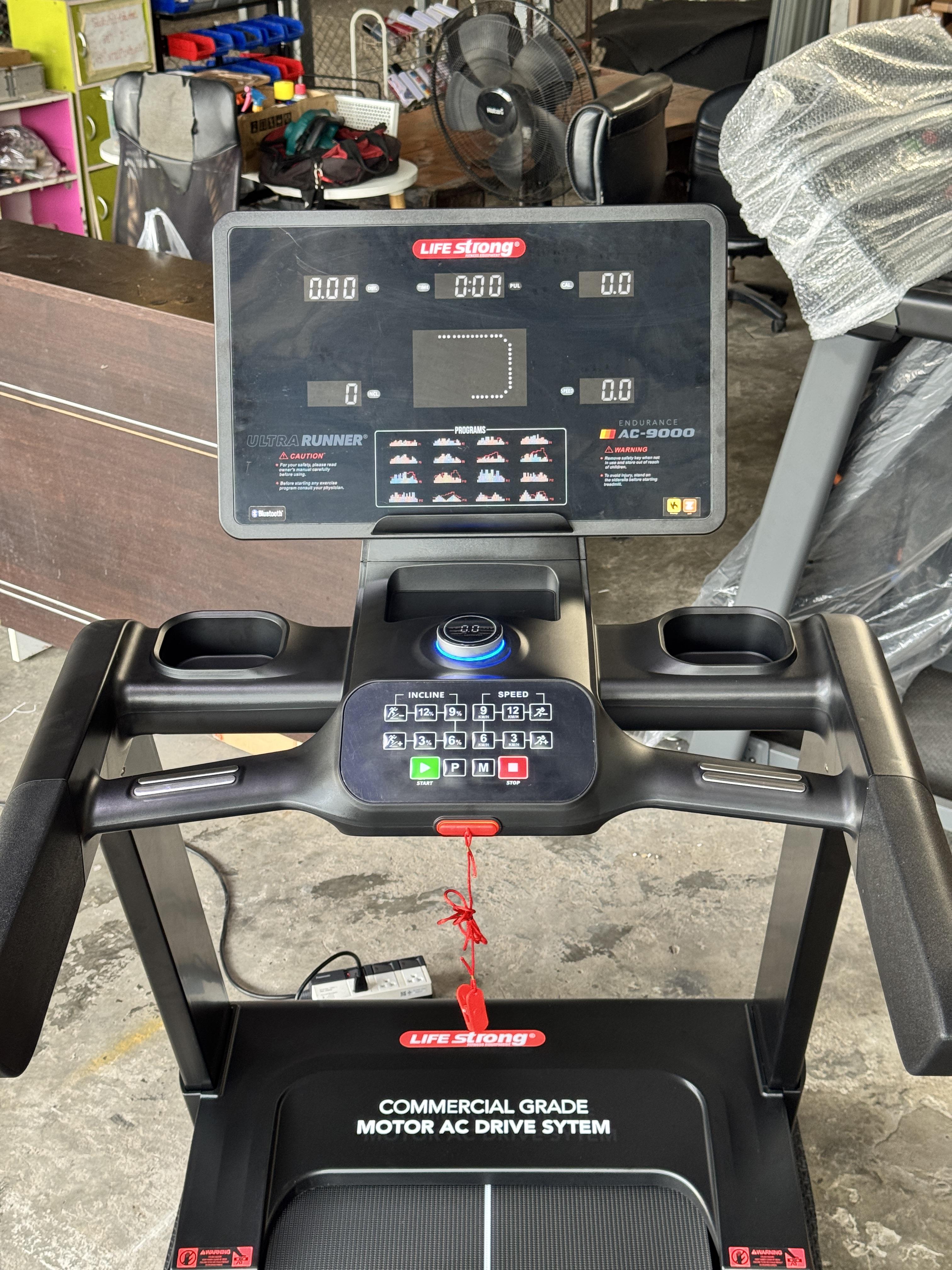 ลู่วิ่งไฟฟ้า Life Strong ULTRA RUNNER รุ่น AC9000 Endurance มอเตอร์ AC 7.5 แรงม้า