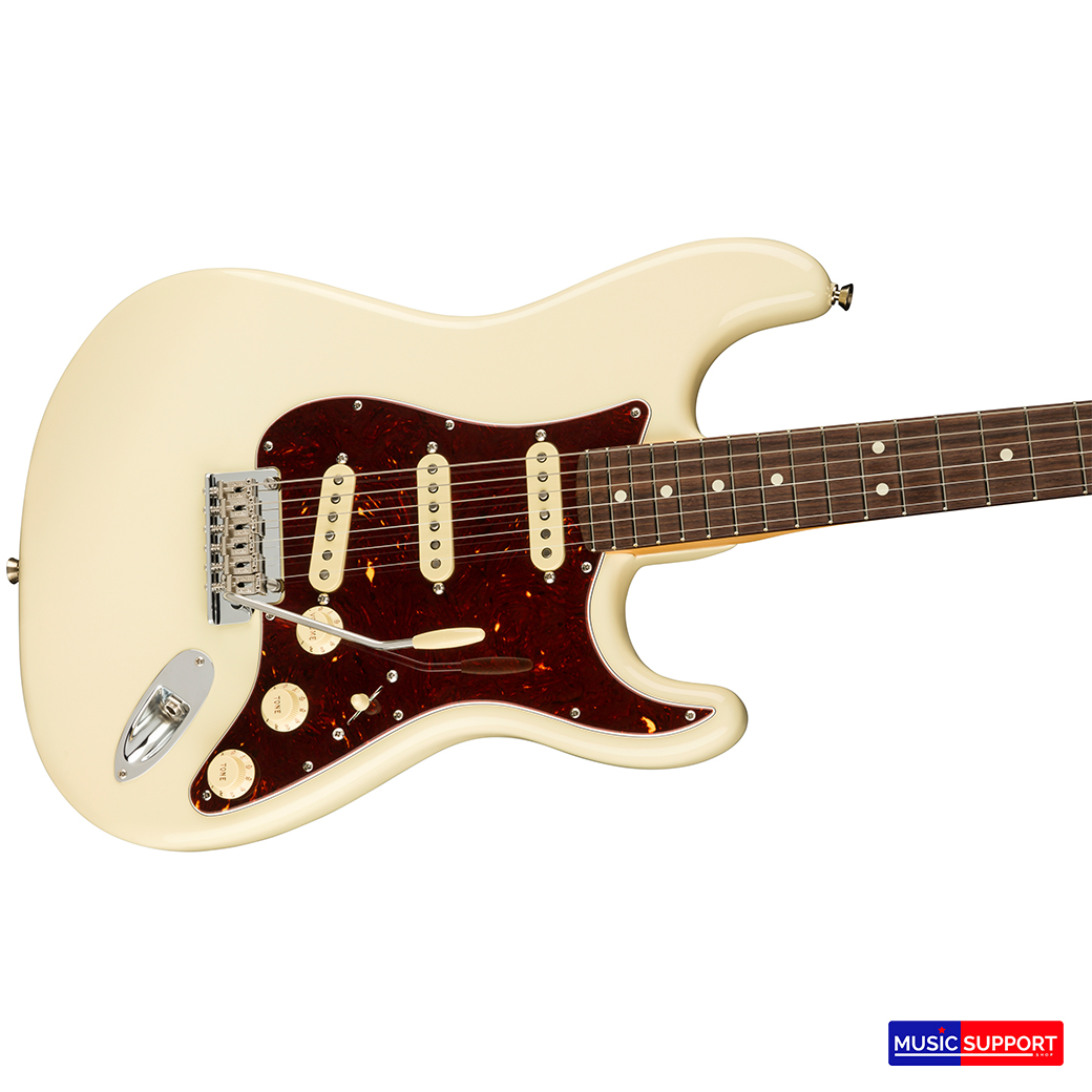 กีตาร์ไฟฟ้า Fender American Professional II Stratocaster RW