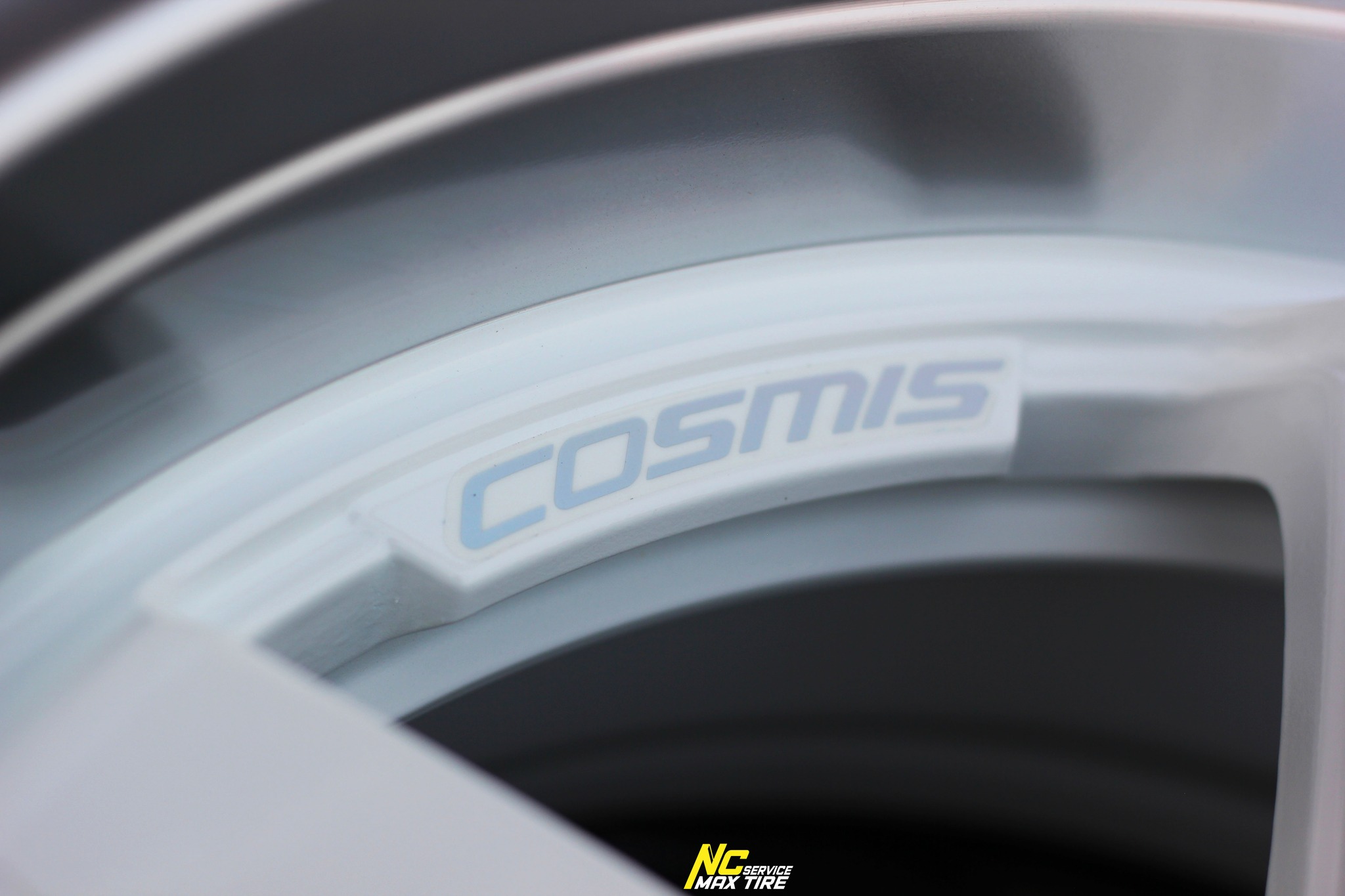 ล้อแม็กขอบ18 / Cosmis / Type-R Revolution / ล้อแม็กสีพิเศษ / 18x8.5 6H139.7 ET22 / CUSTOM COLOR / ล้อแม็กขาวทั้งวง+ขอบเงา+เพลท / ล้อแม็กสำหรับรถกระบะ
