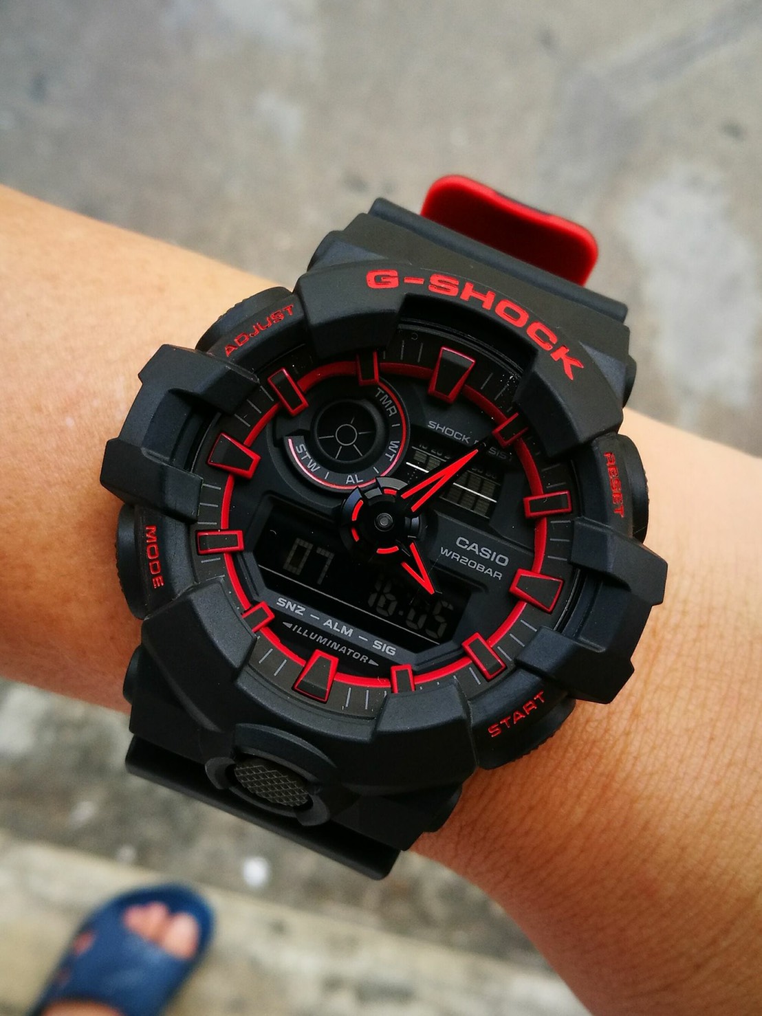 G-Shock Tron ดำแดง Ga-700SE-4