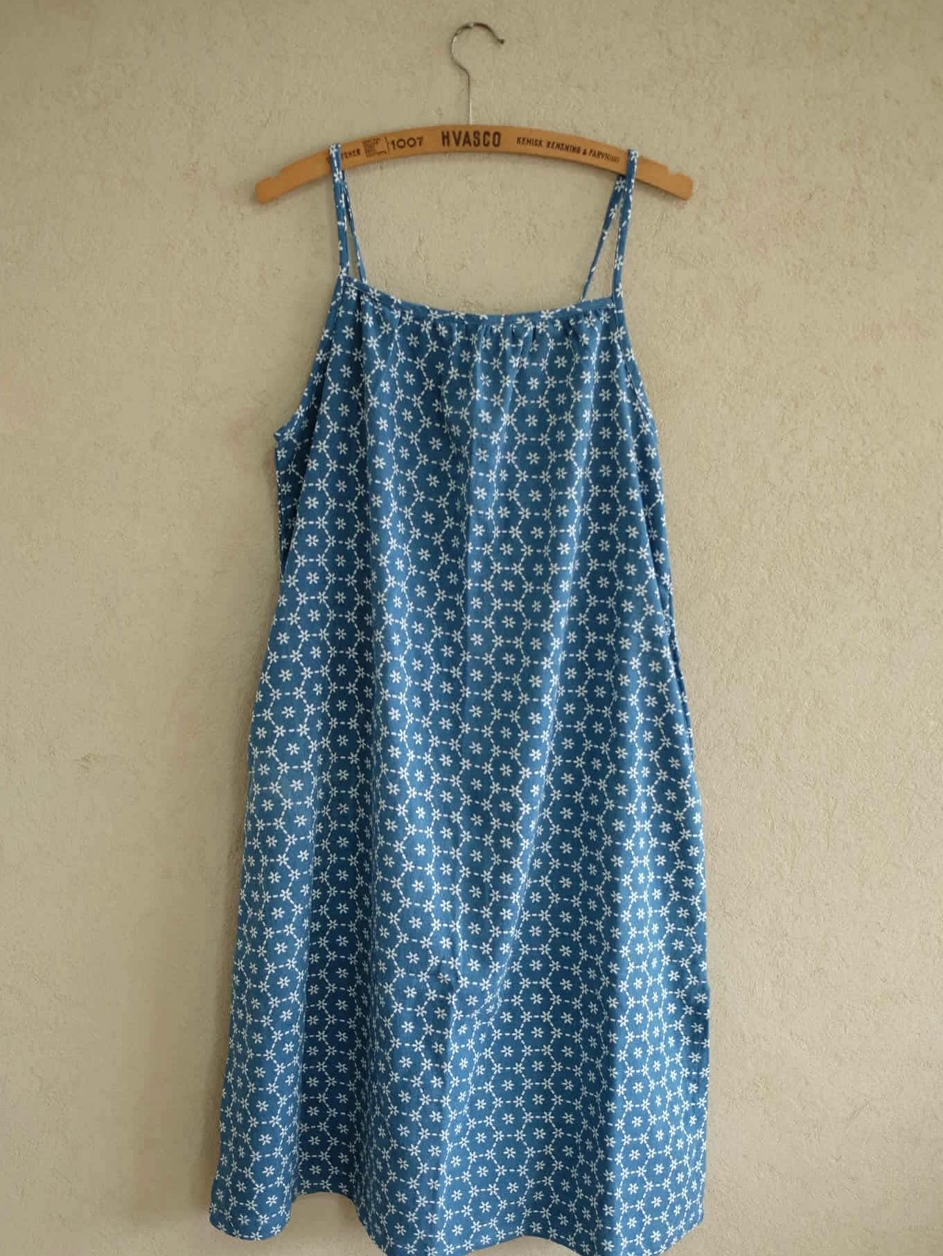 เดรสสายเดี่ยว(spaghtti dress) ผ้าฝ้ายเยื่อไผ่