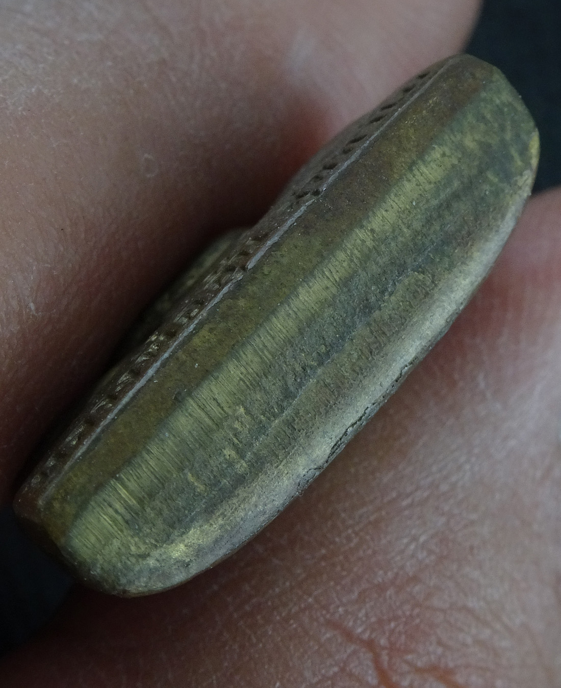 รูปเหมือนหลวงพ่ออุ้น วัดตาลกง หลังลายเซ็นต์