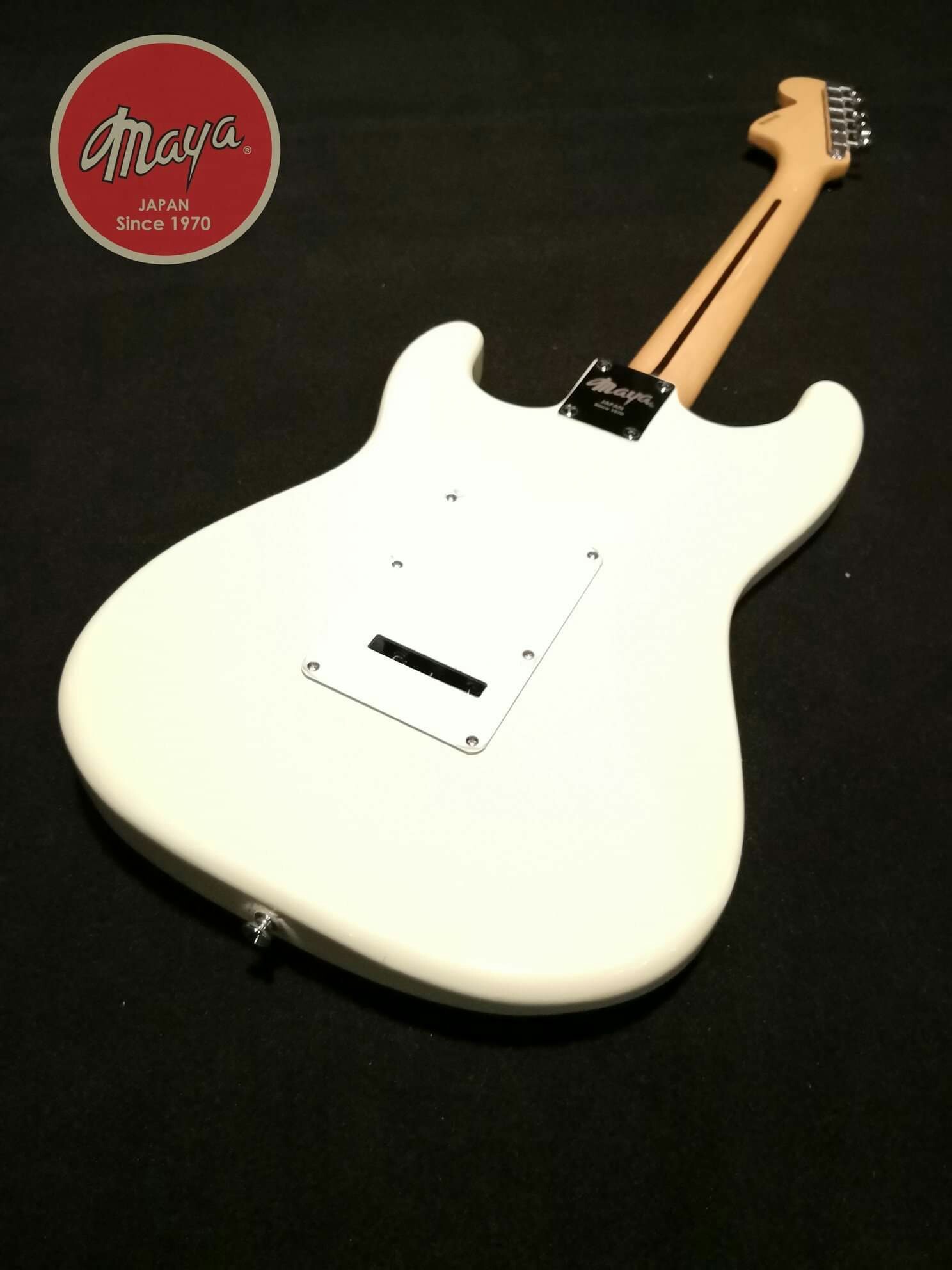 Maya MST-69 กีต้าร์ไฟฟ้า ทรง Start สี White