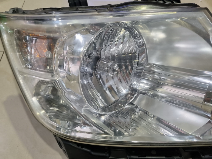 โคมไฟหน้า Honda STEP WGN SPADA ข้างขวา มือสอง