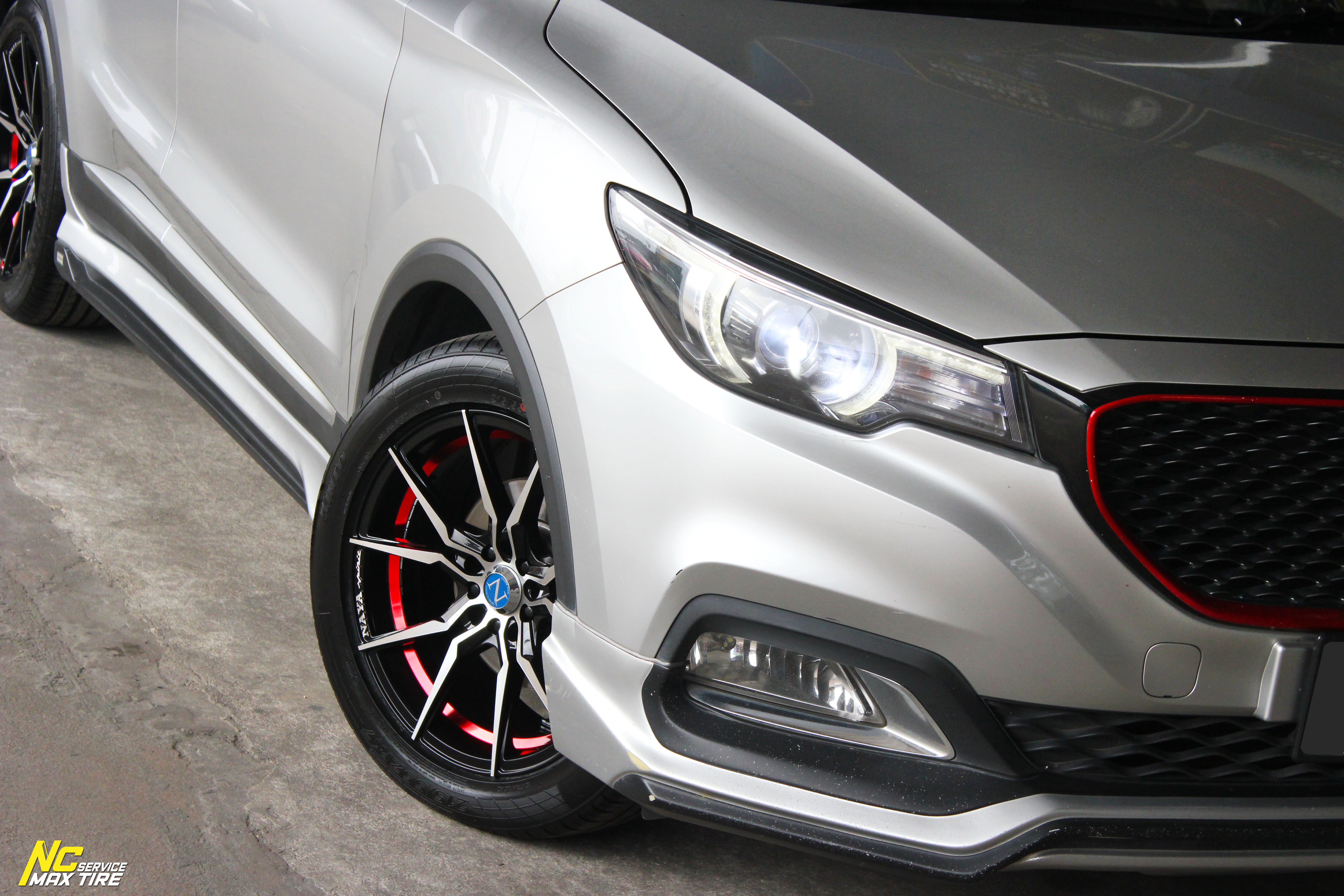 MG / ZS / ล้อแม็กขอบ17 / Cosmis / NAYA / Everest-2 Premium / 17X7.5 10H100/114.3 ET30 / ล้อแม็กสีหน้าเงาร่องดำท้องแดงกลึงตัวหนังสือ / ล้อแม็กสำหรับรถเก๋งซีดานทุกรุ่น / ล้อแม็กสวยๆ / NC