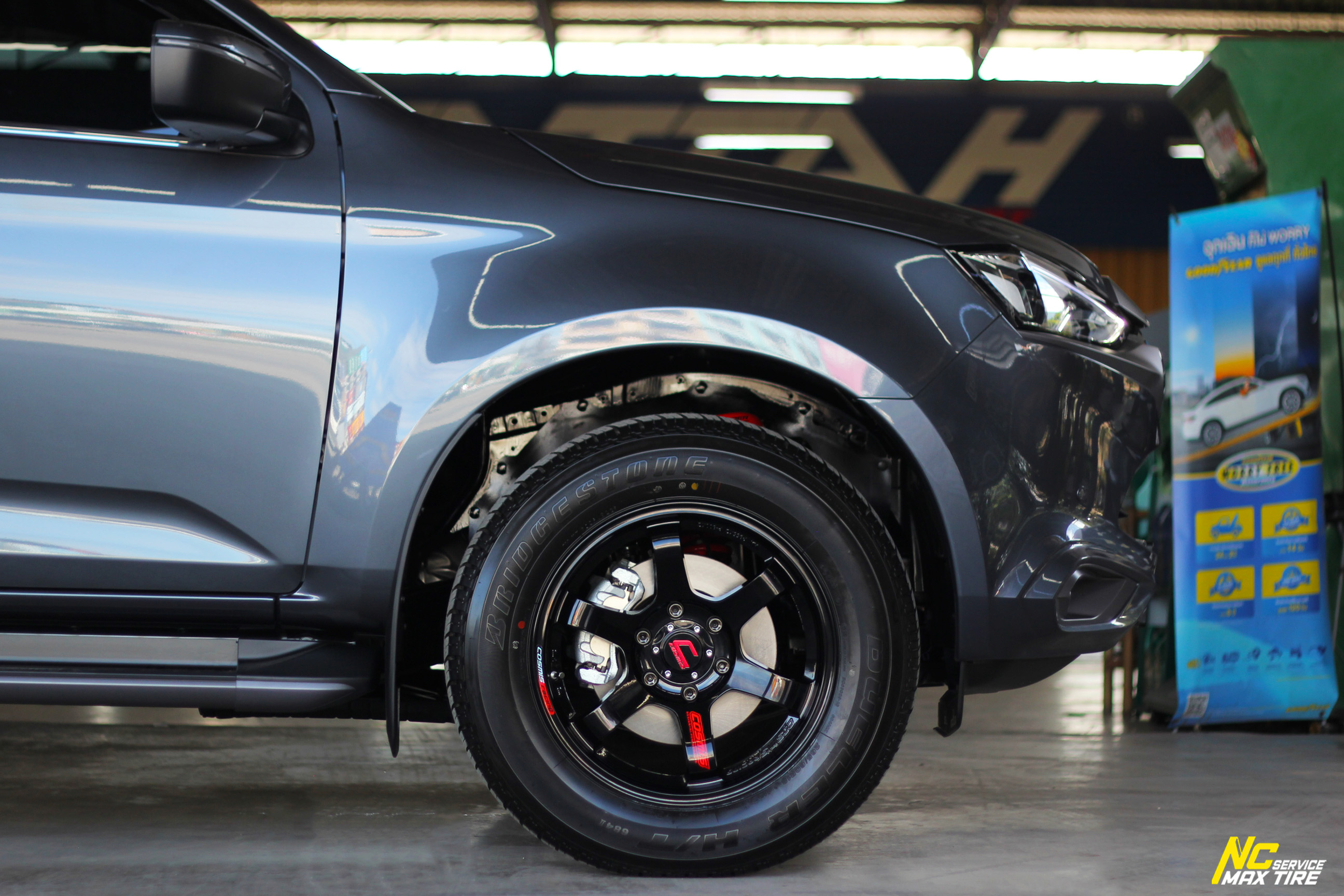 Isuzu Mu-x / ล้อแม็กขอบ18 / Cosmis / RG06S / ล้อแม็กสีดำเงา / 18x9.0 6H139.7 ET15