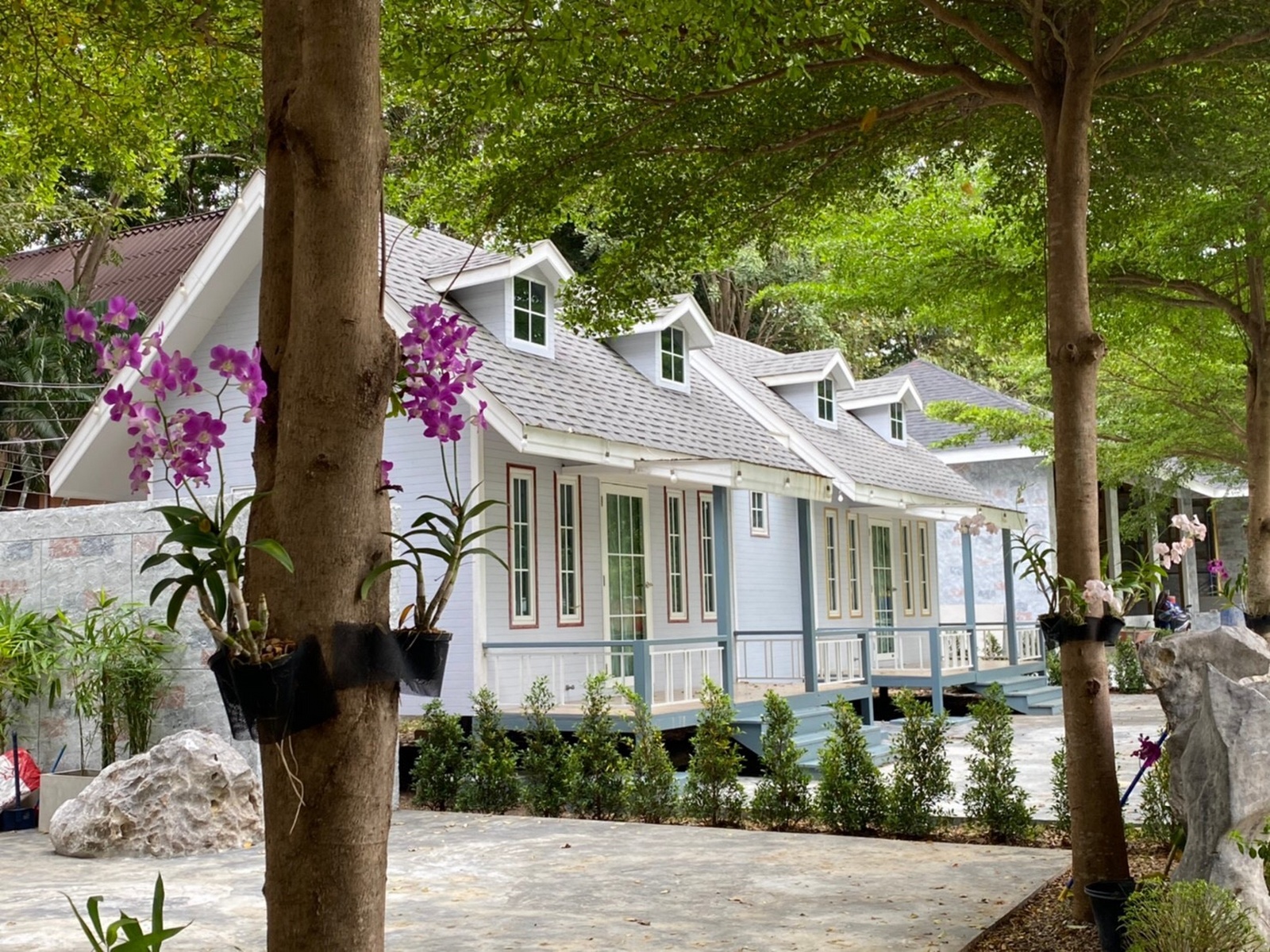 ชิงช้าหวายเทียม (ริเว่อร์แคว เวลปิ้งทาว์น สวนน้ำ)