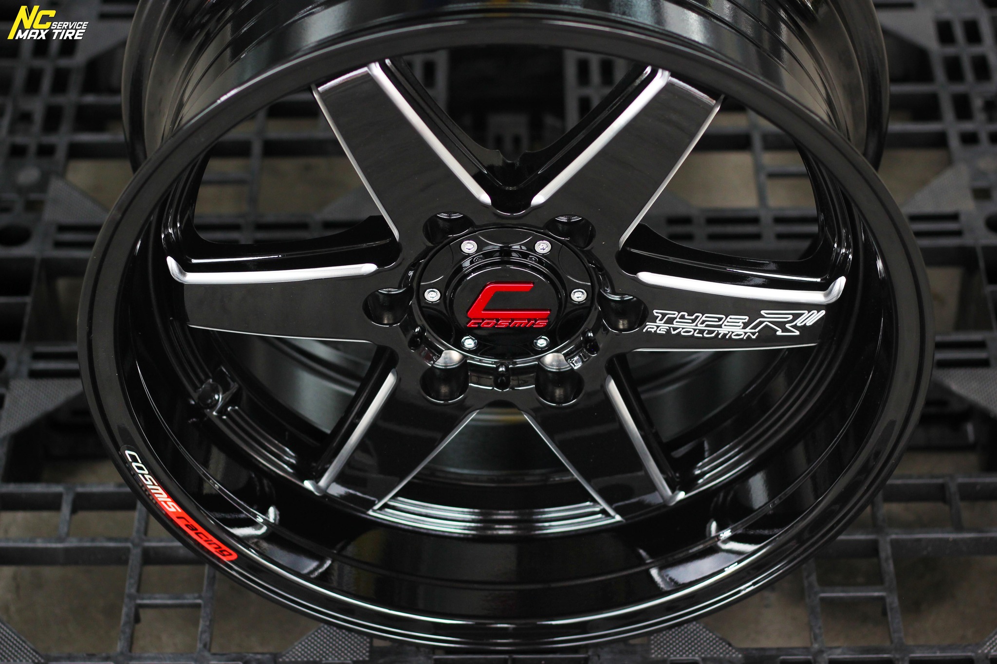 ล้อแม็กขอบ18 / Cosmis : Type-R Revolution / 18x8.5 6H139.7 ET22 / ล้อแม็กสีดำCNCข้างก้านCNCตัวหนังสือ / ล้อแม็กสำหรับรถกระบะ / NCล้อแม็ก