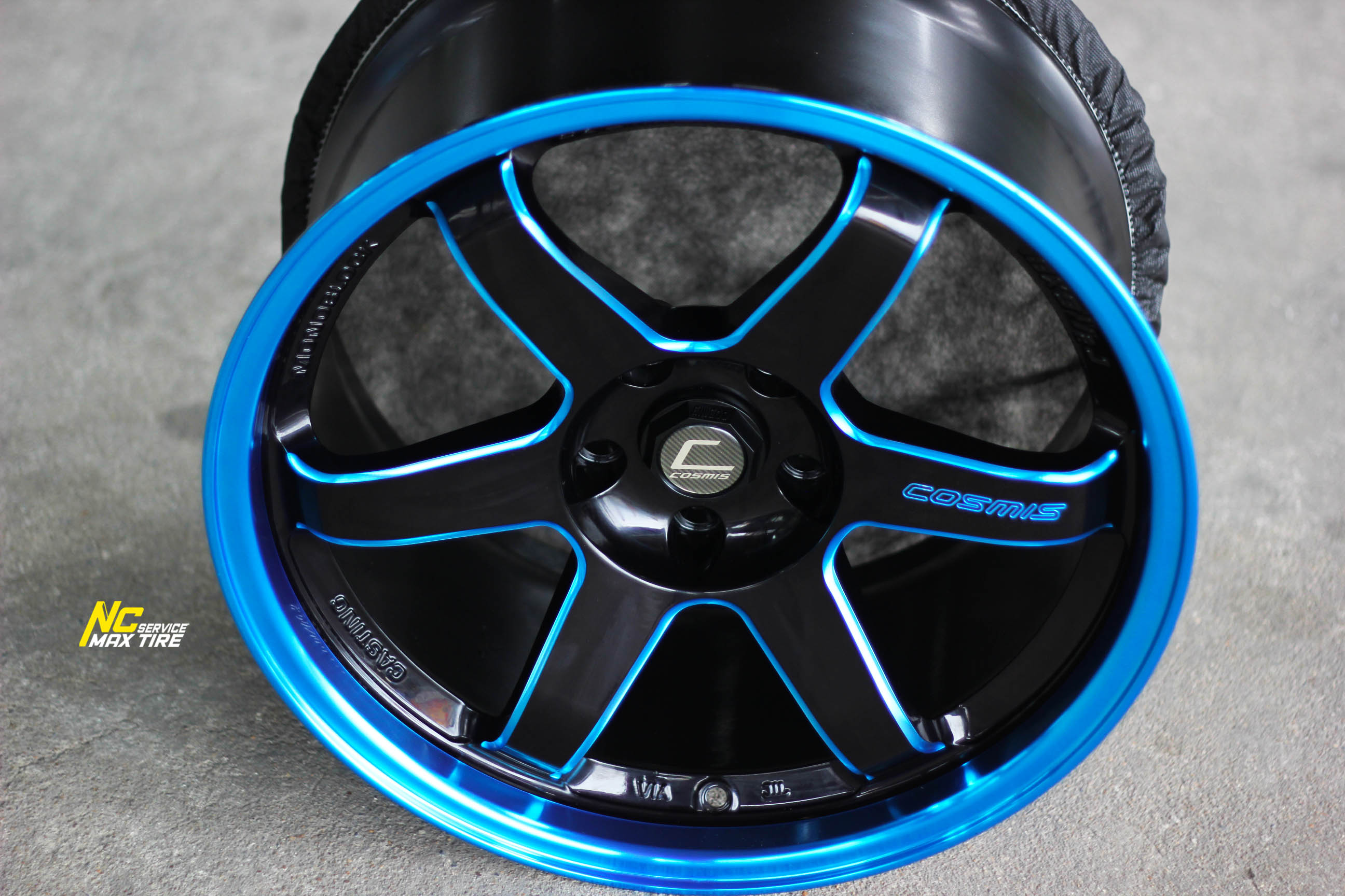 ล้อแม็กขอบ18 / Cosmis / RG-06 / ล้อแม็กสีดำCNCข้างก้านไดฟ์ฟ้า / ล้อแม็กสำหรับกระบะตัวเตี้ย / 18x8.5 5H114.3 ET22