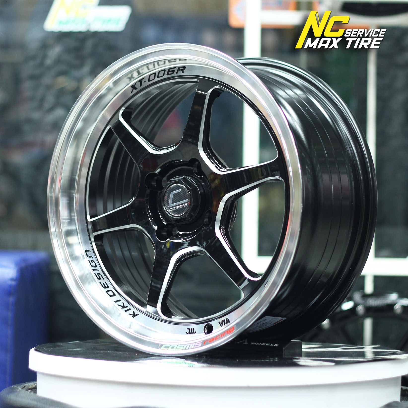 ล้อแม็กขอบ15 / Cosmis XT-005R / 15x7.0 4H100 ET35 / สำหรับรถเก๋ง