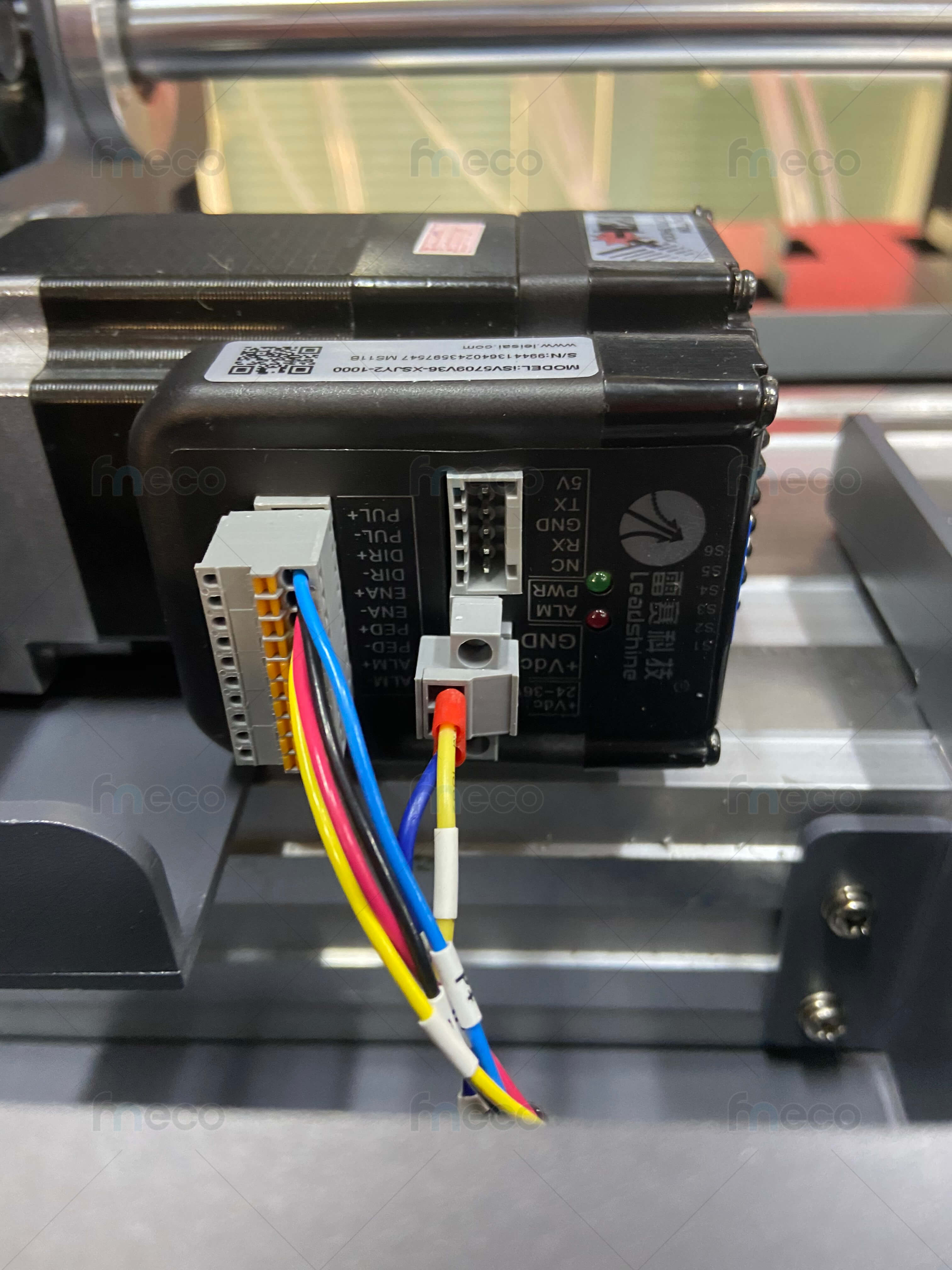 เครื่องพิมพ์อิงค์เจ็ท พิมพ์สติ๊กเกอร์ เครื่องปริ้น ป้าย โลโก้ ฉลากสินค้า เครื่องไวนิล MicroTFP PrecisionCore Eco Solvent inkjet printer