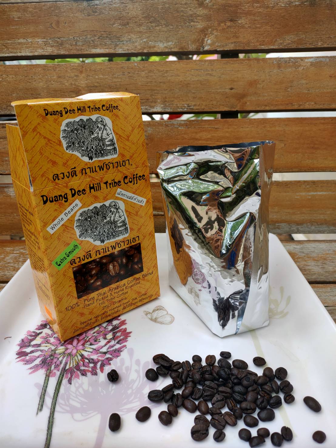 ดวงดีกาแฟชาวเขา Duang Dee Hill Tribe Coffee 100% Pure Thai Arabica Coffee Extra Smooth Beans 250 g.