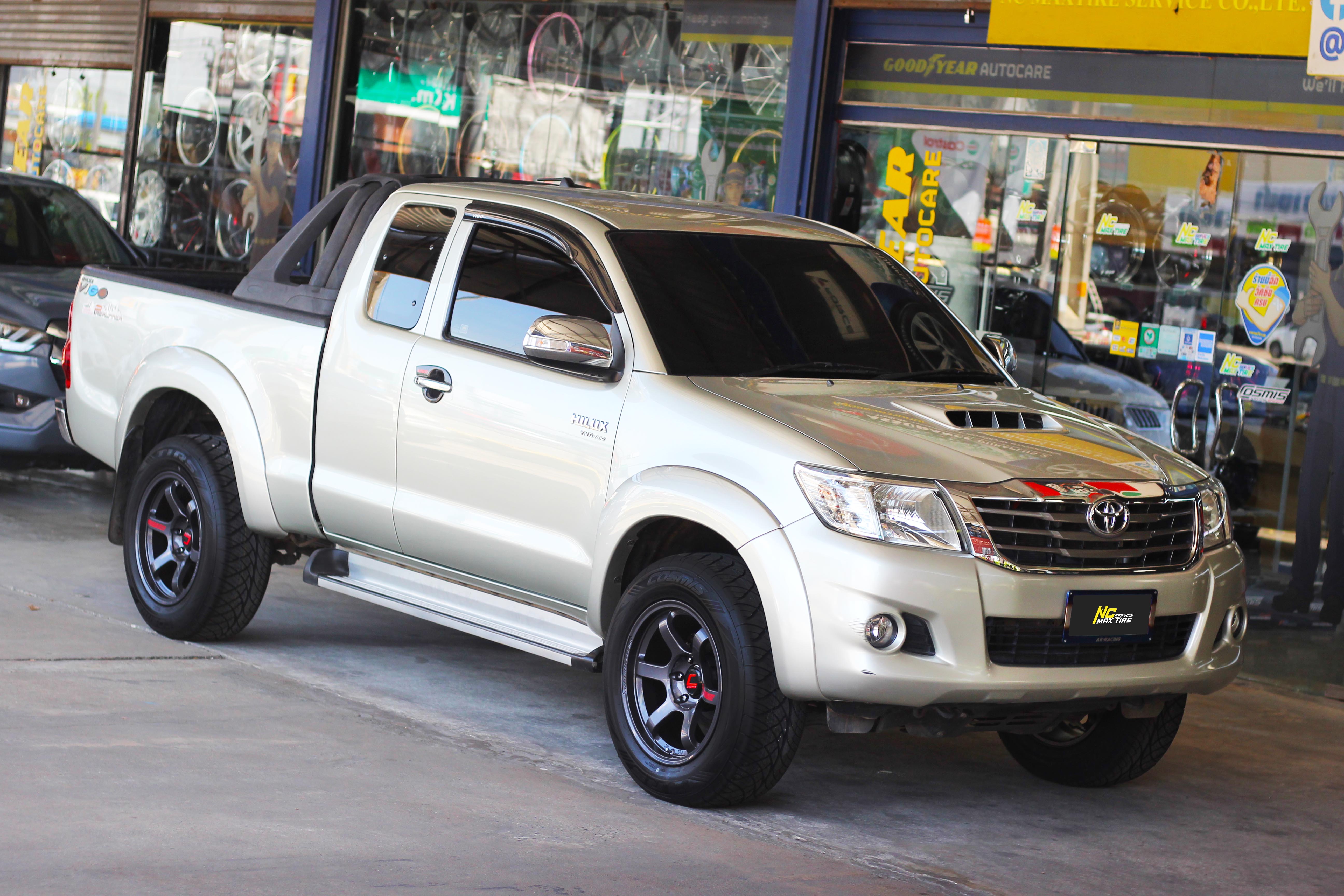 TOYOTA VIGO CHAMP / ล้อแม็กขอบ18 / Cosmis / RG-06SN / 18x9.0 6H139.7 ET0 / ล้อแม็กสีเทากัลเงาทั้งวงCNCหยอดตัวหนังสือแดงCNCตัวหนังสือที่ขอบ / T1RS / 265/60R18 / ล้อแม็กสำหรับรถกระบะ / ล้อแม็กสวยๆ / NCล้อแม็ก