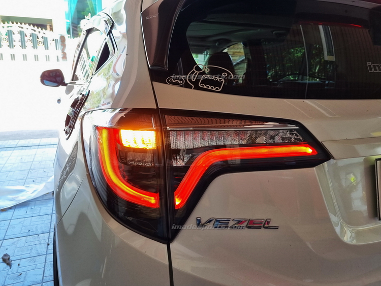 โคมไฟท้าย HRV S-Black Edition STYLE (White)