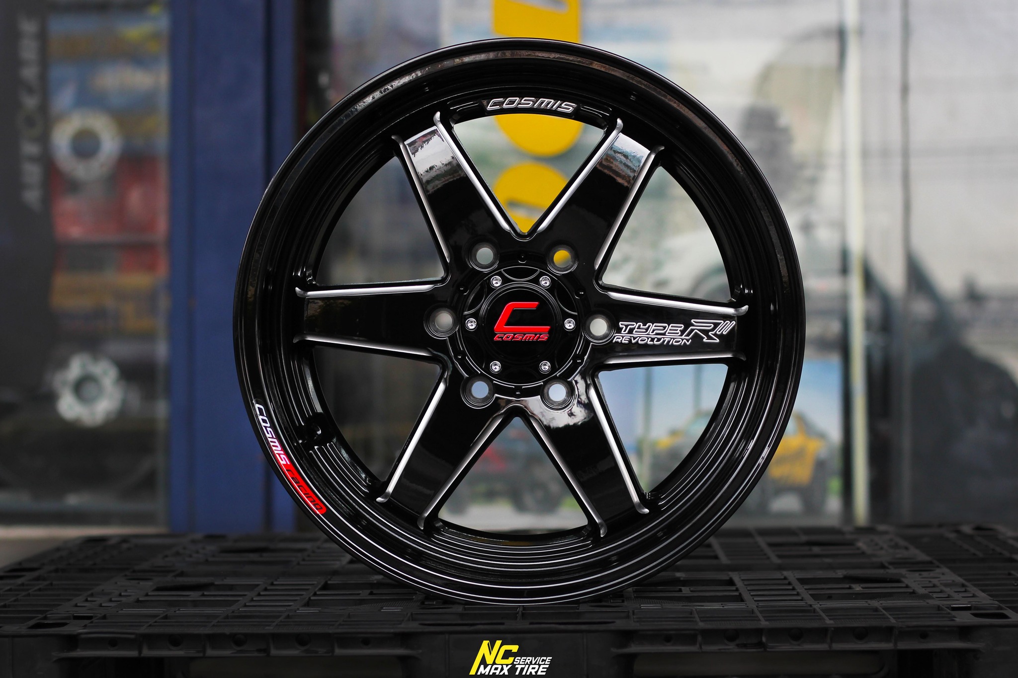 ล้อแม็กขอบ18 / Cosmis : Type-R Revolution / 18x8.5 6H139.7 ET22 / ล้อแม็กสีดำCNCข้างก้านCNCตัวหนังสือ / ล้อแม็กสำหรับรถกระบะ / NCล้อแม็ก