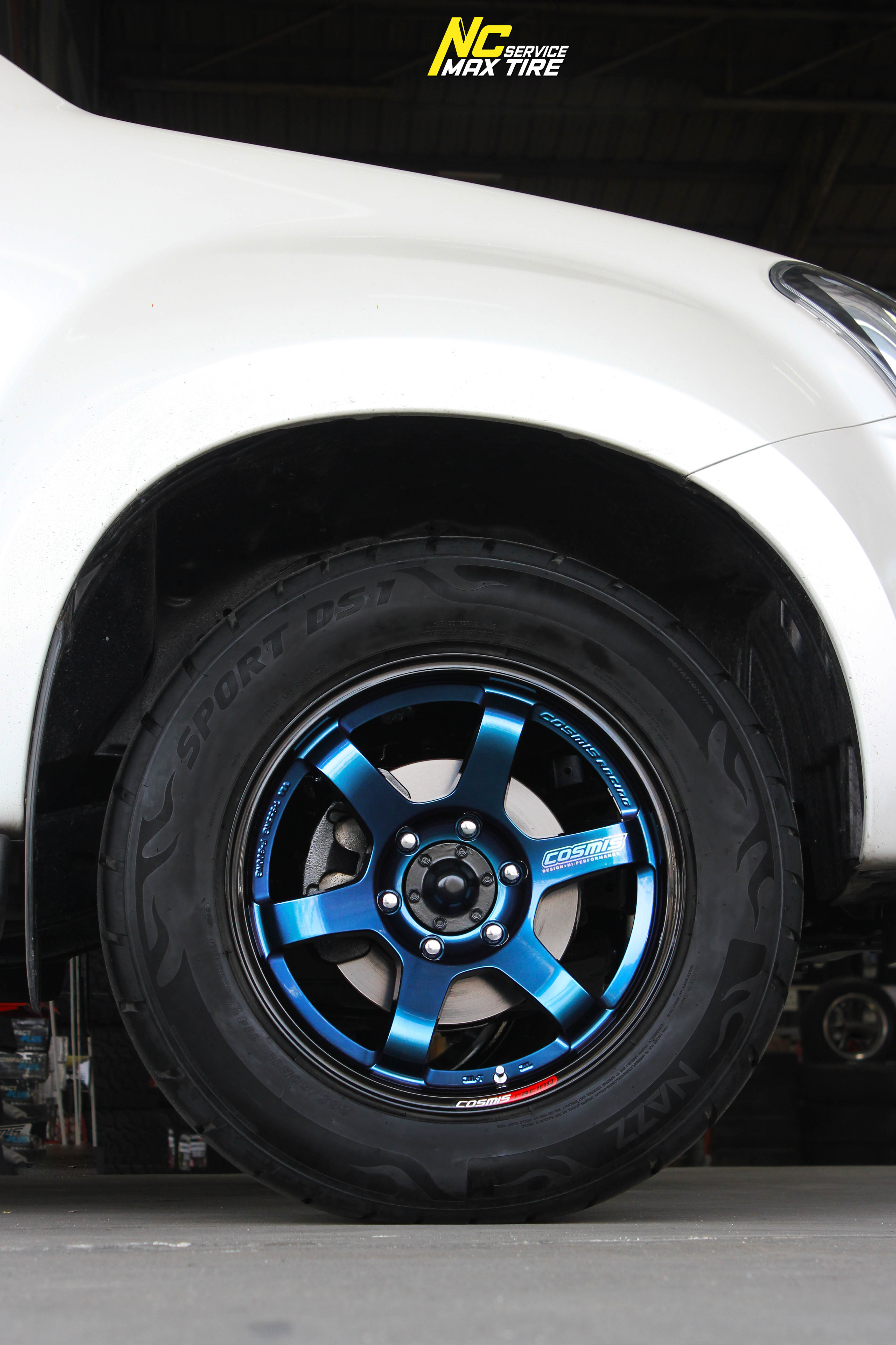 Isuzu D-max / ล้อแม็กขอบ18 / ล้อแม็กสวยๆ / ล้อแม็กรถกระบะตัวสูง / Cosmis / RG-06S / ล้อแม็กสีพิเศษ / Custom Color / Power Blue / 18x9.0 6H139.7 ET0 / ล้อแม็กสีน้ำเงินเฉดพาวเวอร์+ขอบดำเงา+เพลท / NC