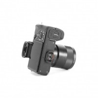 PEAK DESIGN – Anchor Mount จากแบรนด์ Peak Design ไม่เหมือน plate ของขาตั้งกล้องทั่วๆไป เพราะมีขนาดเล็ก น้ำหนักเบา แต่แข็งแรง ทนทาน… ใช้งานได้กับทุกสายคล้องกล้องของ Peak Design