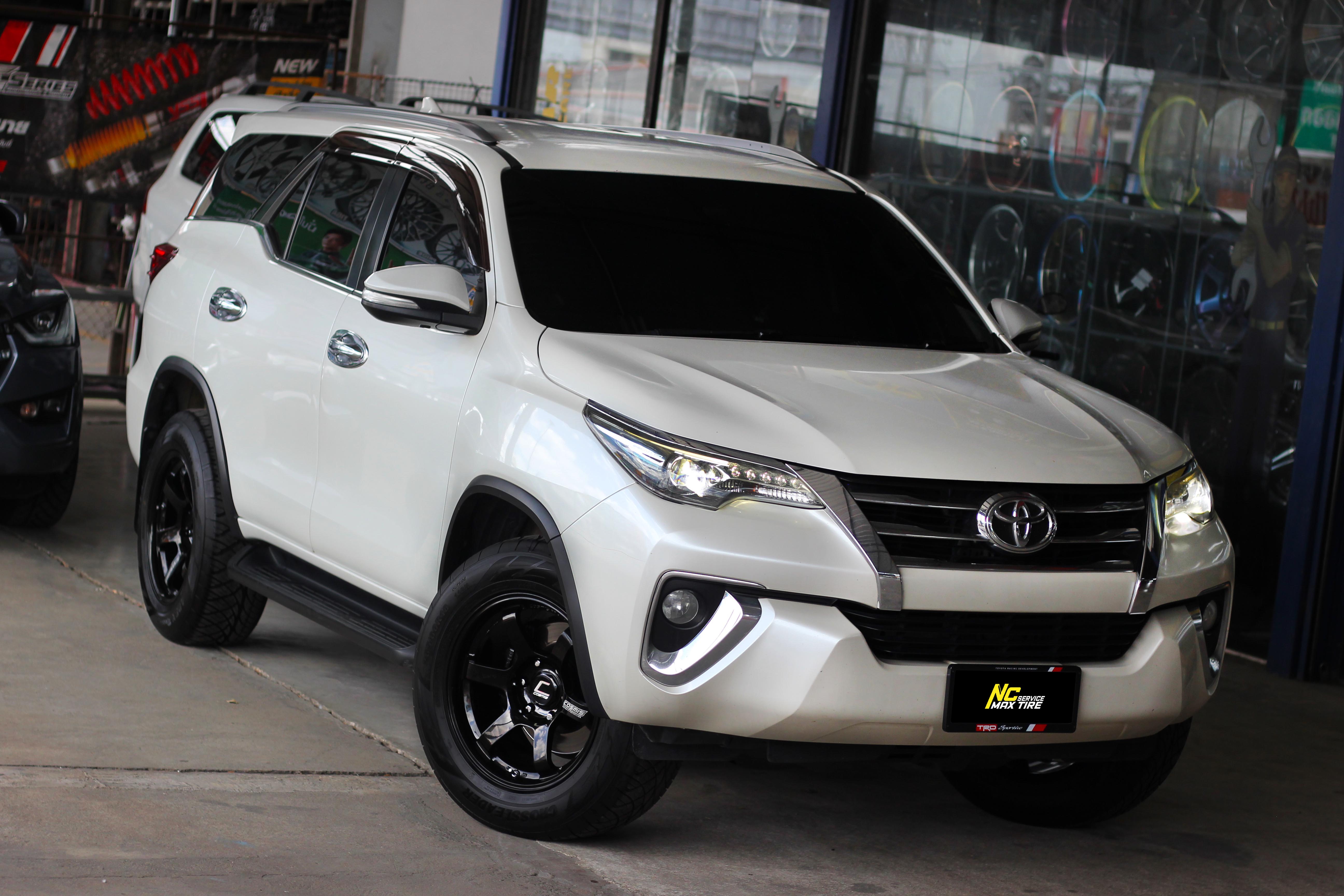 Toyota Fortuner / SUV / ล้อแม็กสำหรับกระบะ / ล้อแม็กขอบ18 / RG-06SR / 18x9.0 6H139.7 ET0 / ล้อแม็กสีดำเงาทั้งวงCNCหยอดตัวหนังสือขาว / ล้อแม็กสวยๆ / SUV PPV / NC / NCล้อแม็ก