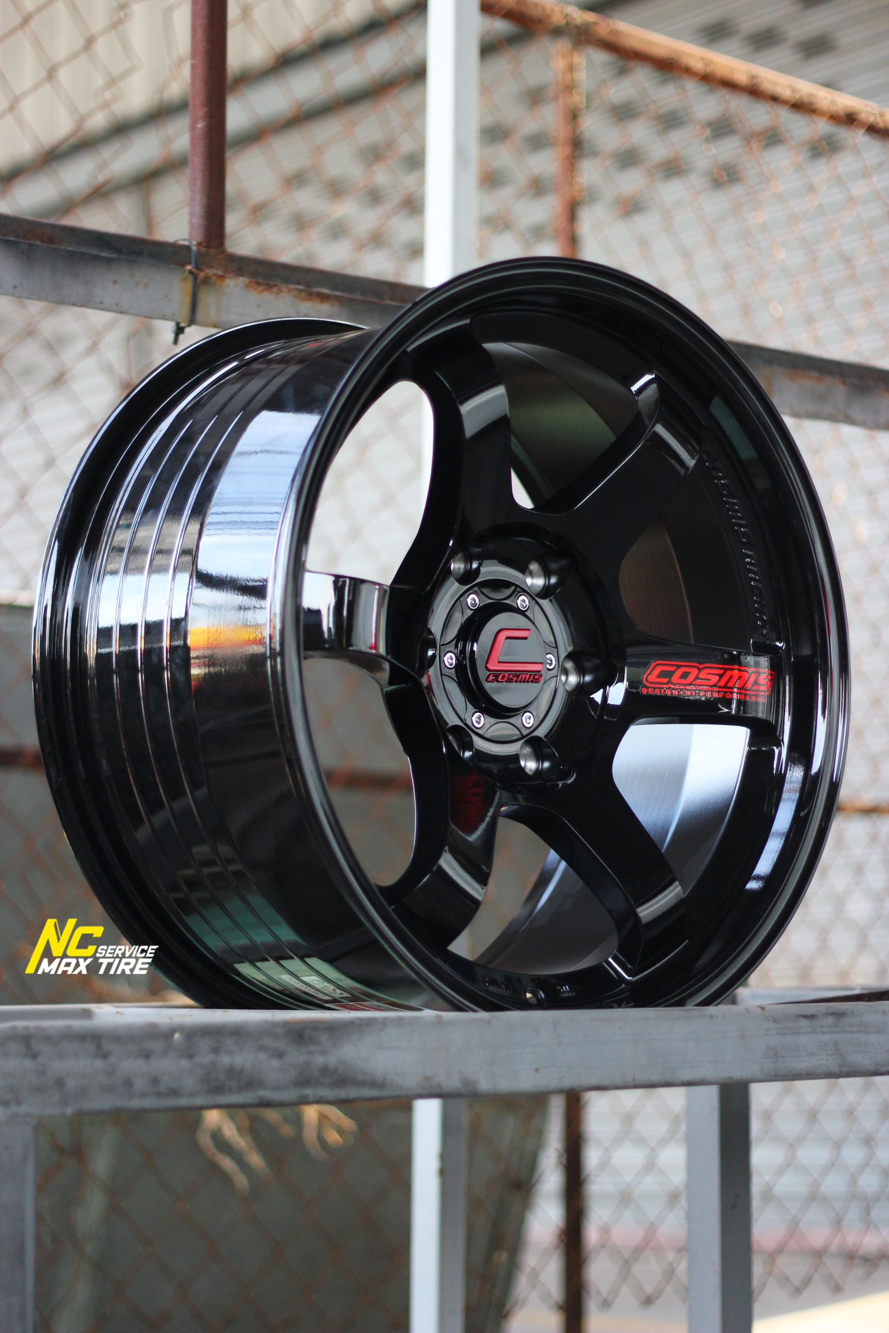 ล้อแม็กขอบ18 / Cosmis / RG-06S / ล้อมีสีดำเงา / 18x9.0 6H139.7 ET15