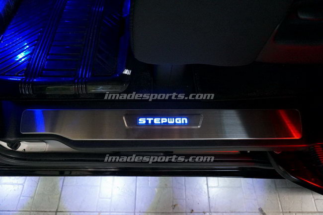 กาบบันได SPADA modulo สปอร์ตพร้อมแถบเรืองแสง LED