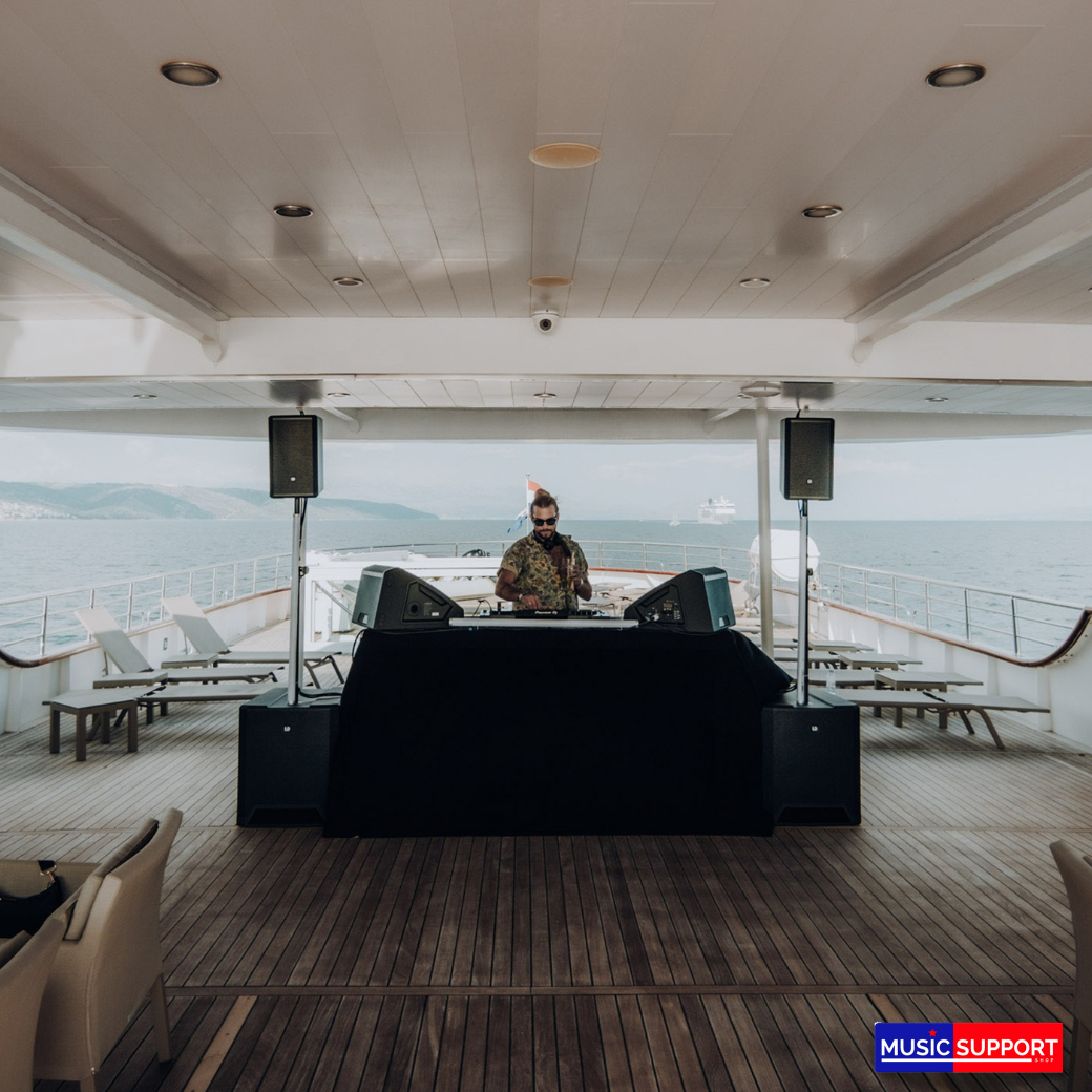 LD Systems Dave 18 G4X Compact 2.1 powered PA system