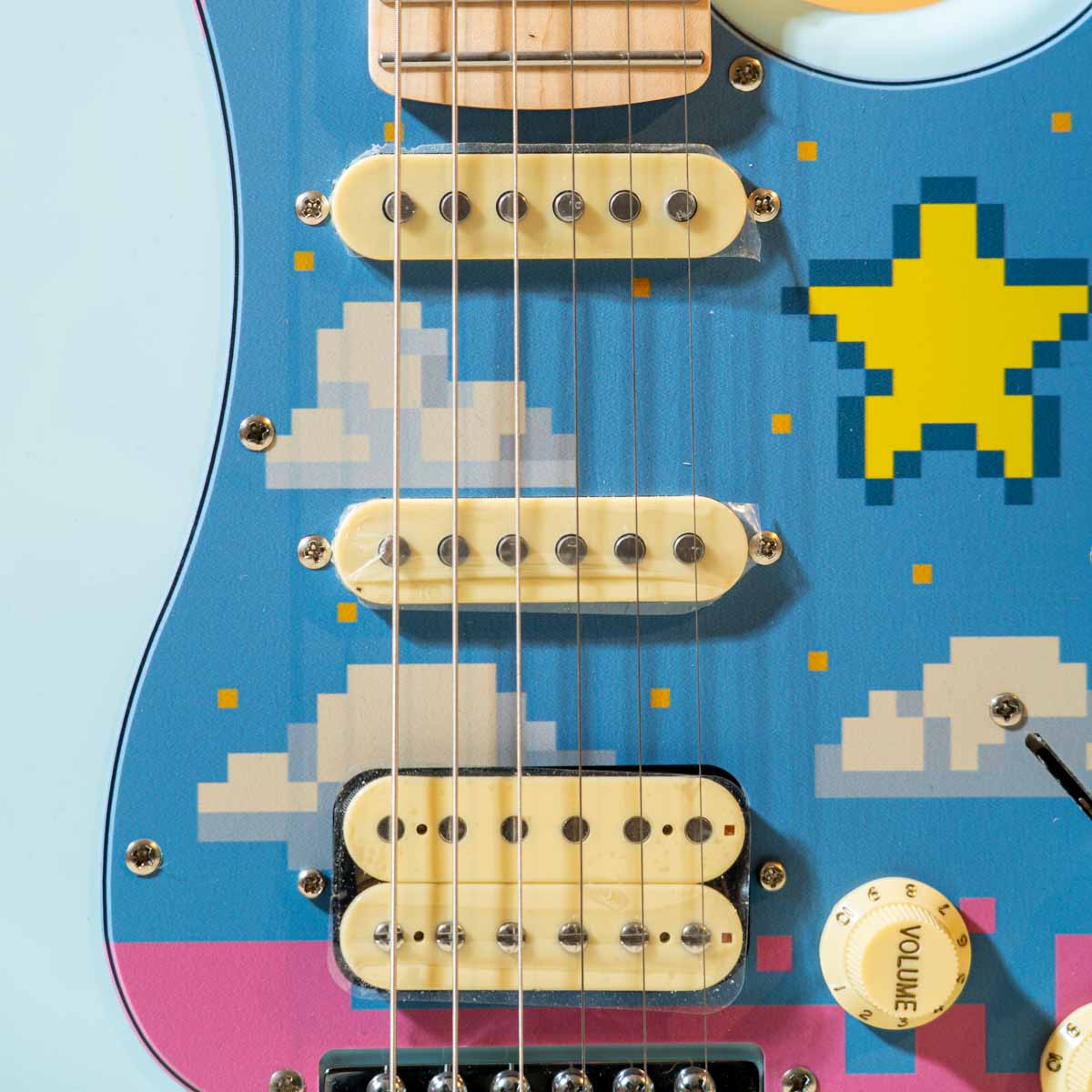 กีตาร์ไฟฟ้า Gusta GST-125 Bonnie Star