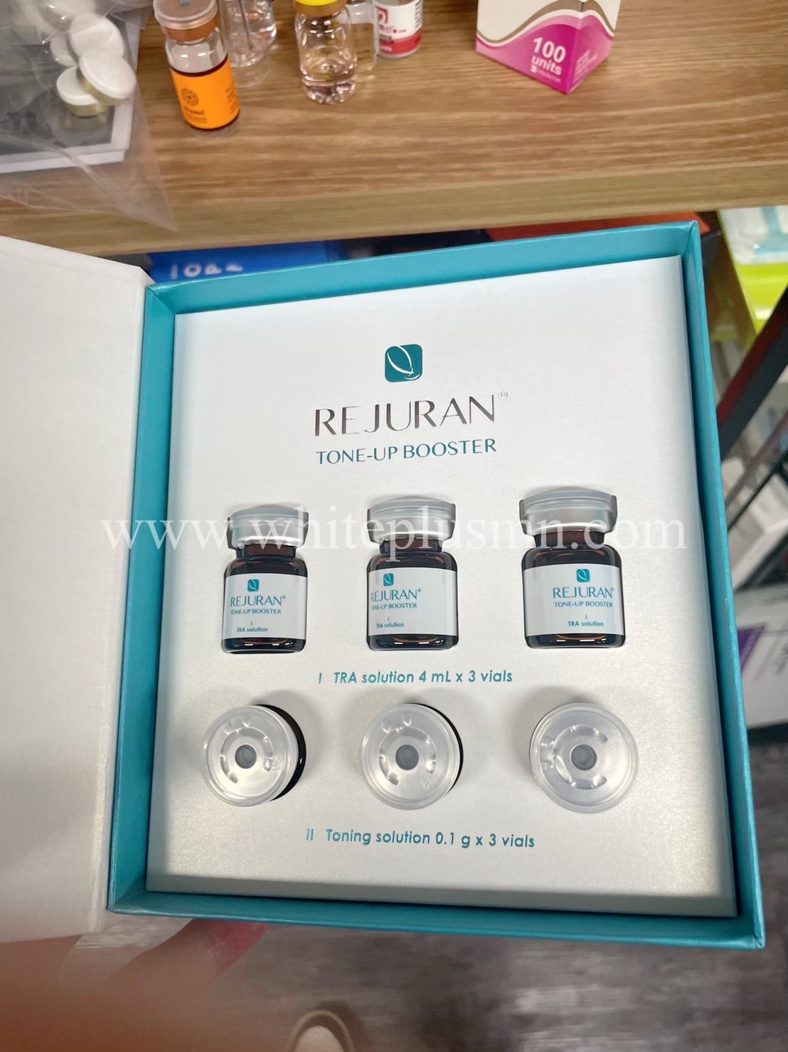 Rejuran tone up booster