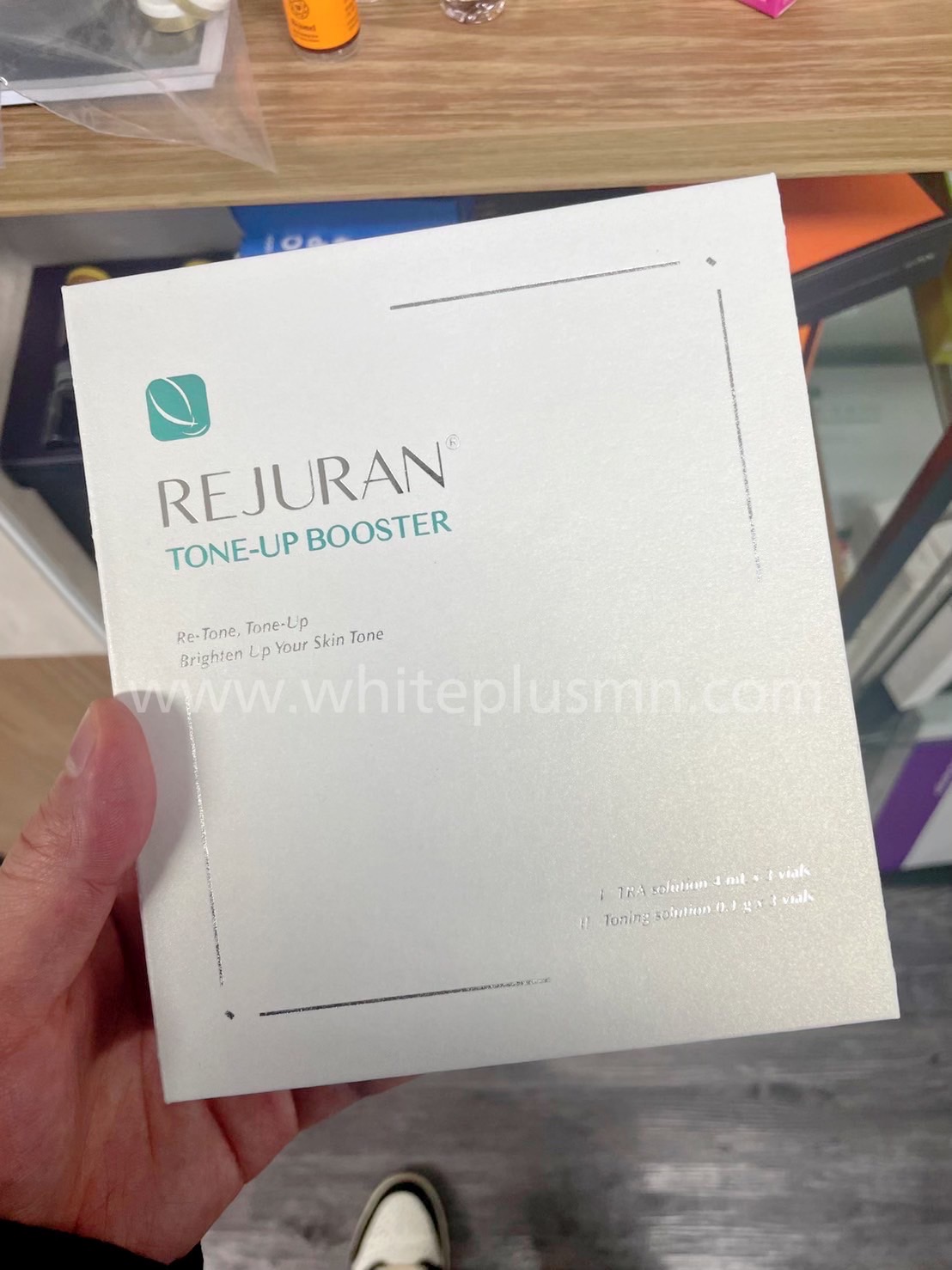 Rejuran tone up booster