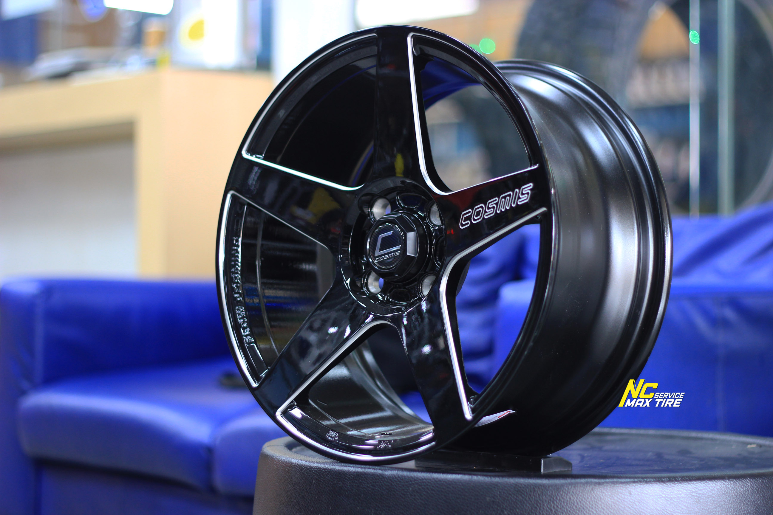 ล้อแม็กขอบ15 / Cosmis / LW05 / ExtendTech / 15X6.5 4H100 ET35 / สีดำเงาCNC
