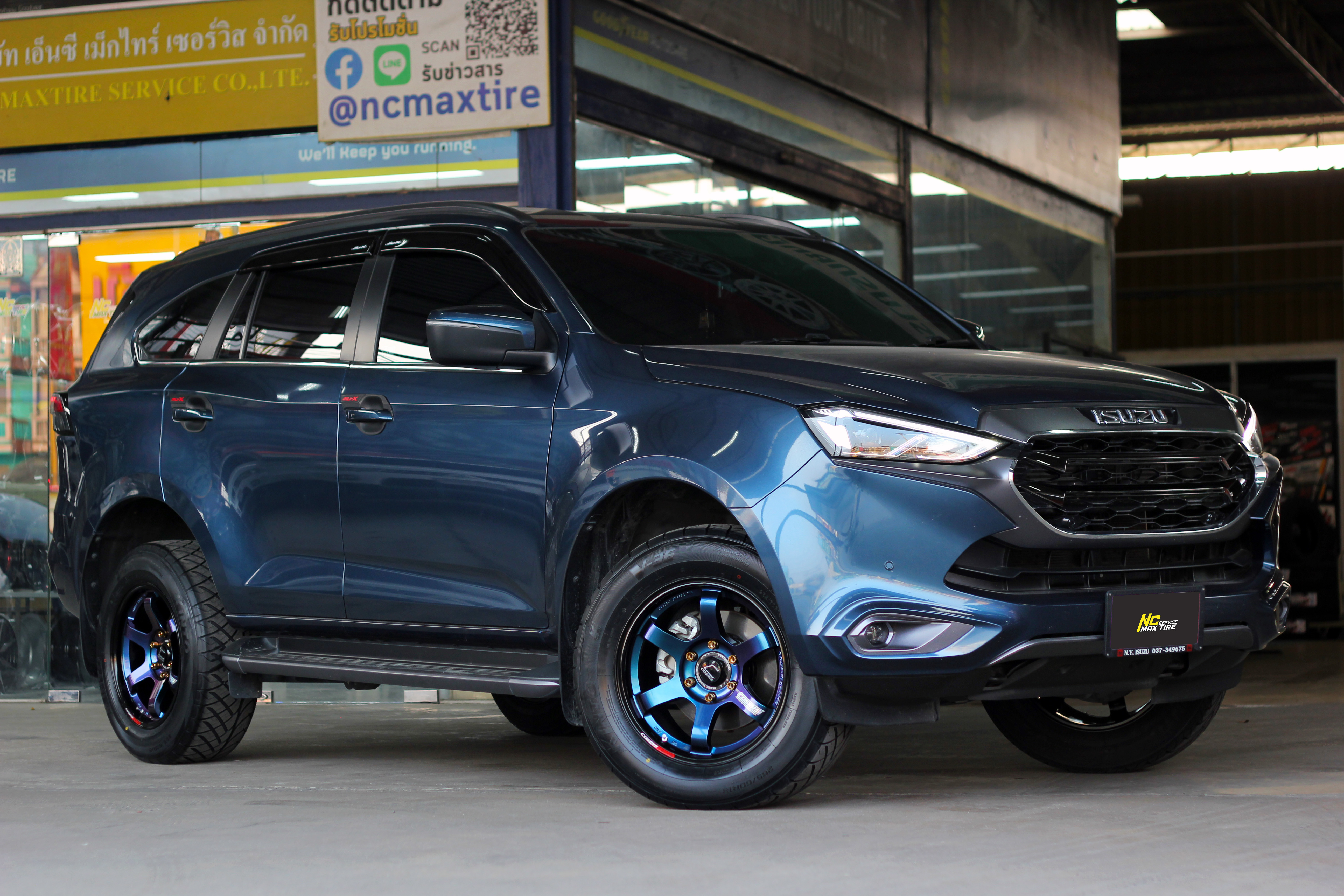 Isuzu Mu-X / ล้อแม็กขอบ18 / Cosmis / RG-06S / 18x9.0 6H139.7 ET15 / ล้อแม็กสีน้ำเงินเฉดพาวเวอร์+เพลท / Custom Color / SUV / PPV / NC