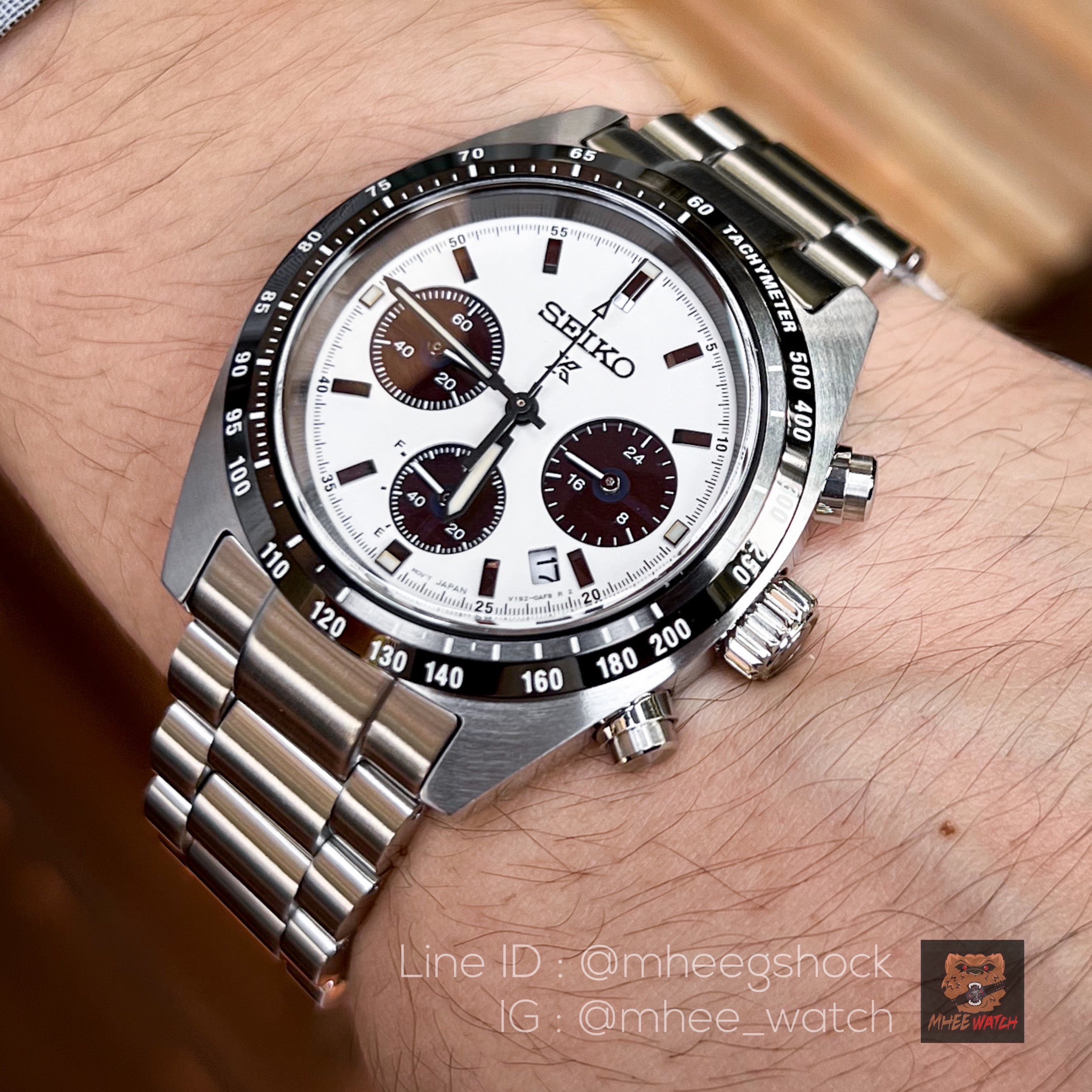 Seiko ฉายาหน้า Panda Daytona Speedtimer Solar Chronograph รุ่น SSC813P1วัสดุดีมาก