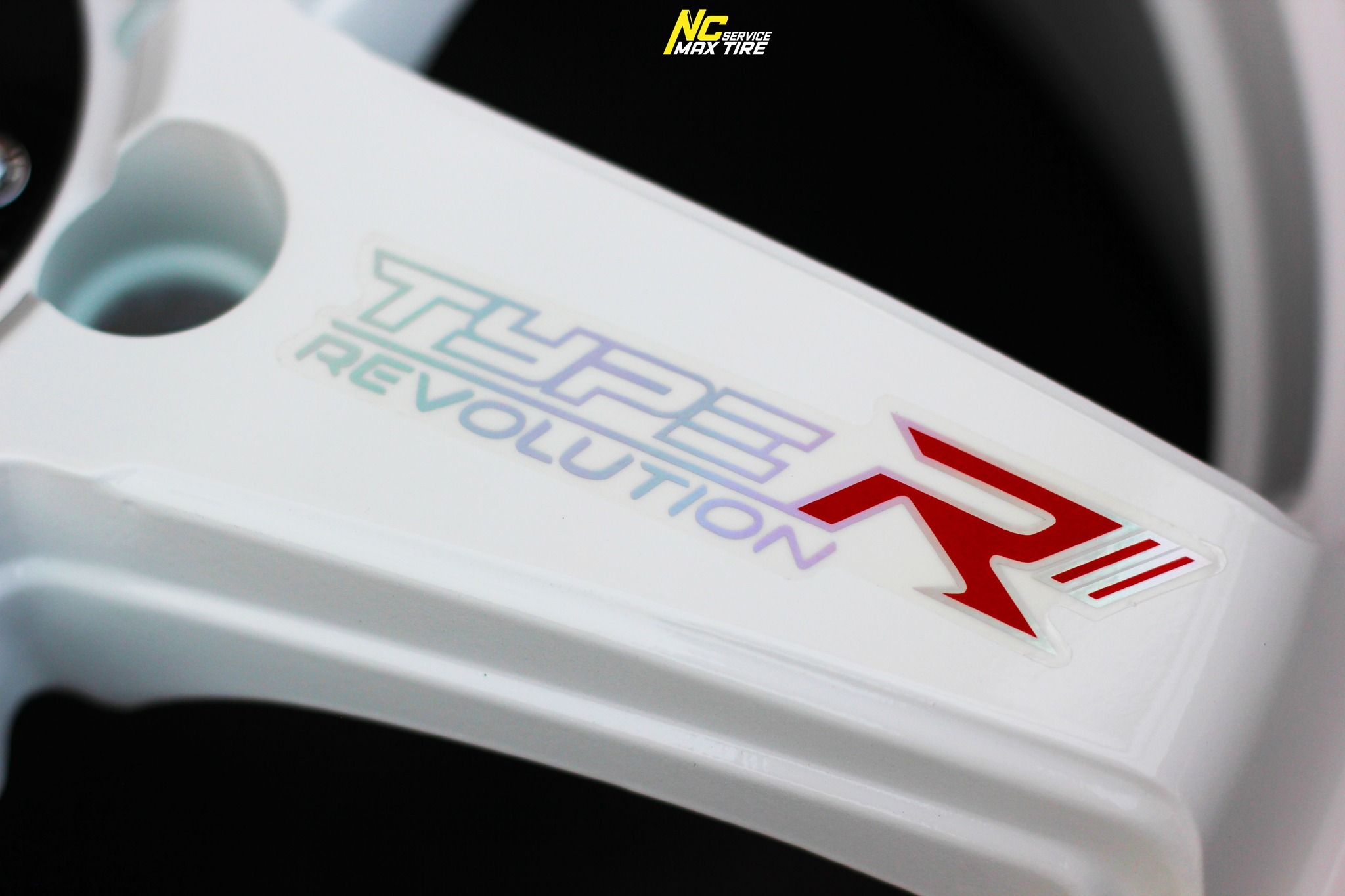 ล้อแม็กขอบ18 / Cosmis / Type-R Revolution / ล้อแม็กสีพิเศษ / 18x8.5 6H139.7 ET22 / CUSTOM COLOR / ล้อแม็กขาวทั้งวง+ขอบเงา+เพลท / ล้อแม็กสำหรับรถกระบะ