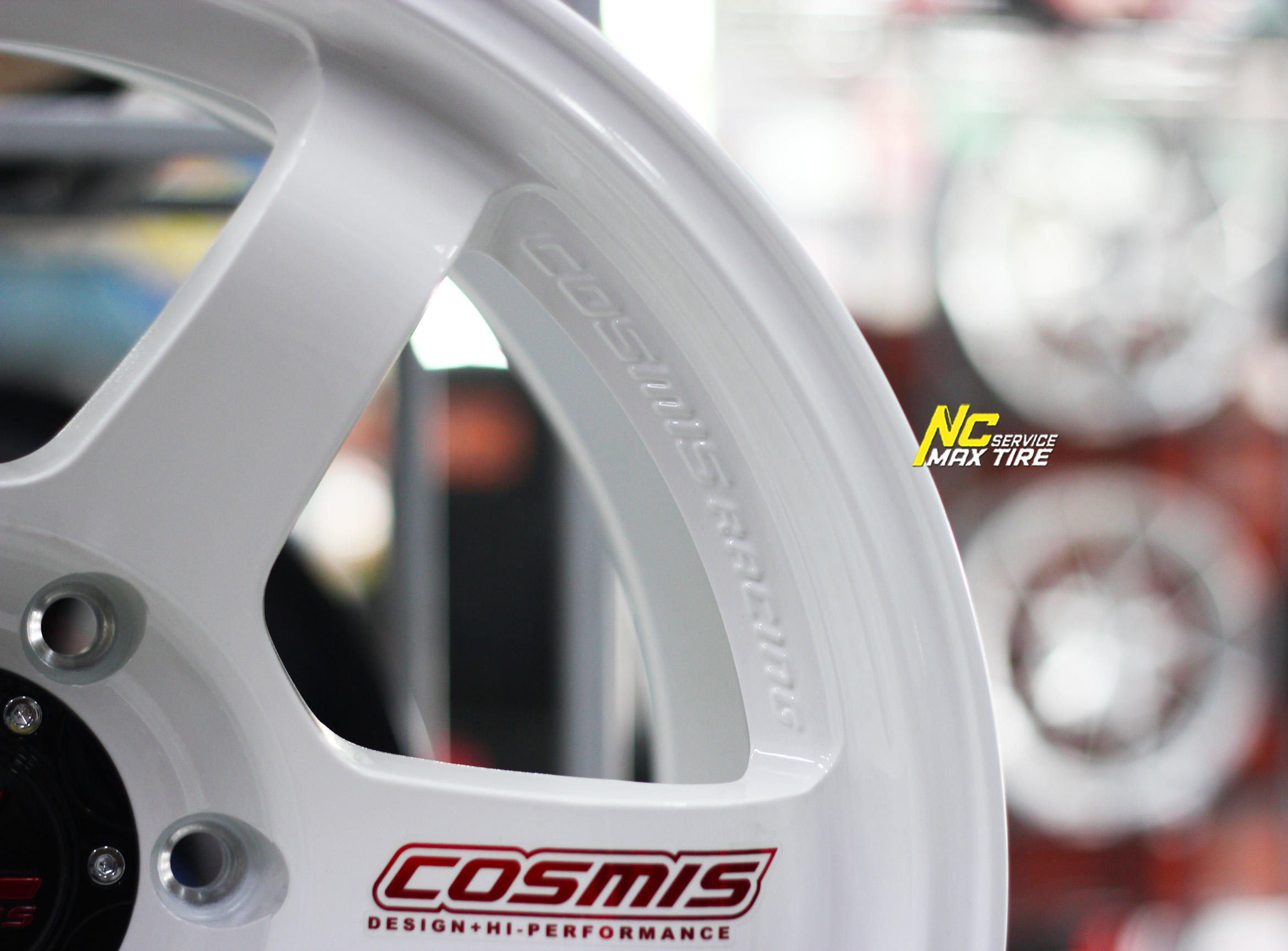 ล้อแม็กขอบ18 / Cosmis / RG06S / ล้อแม็กสีขาว / 18×9.0 6H139.7 ET0