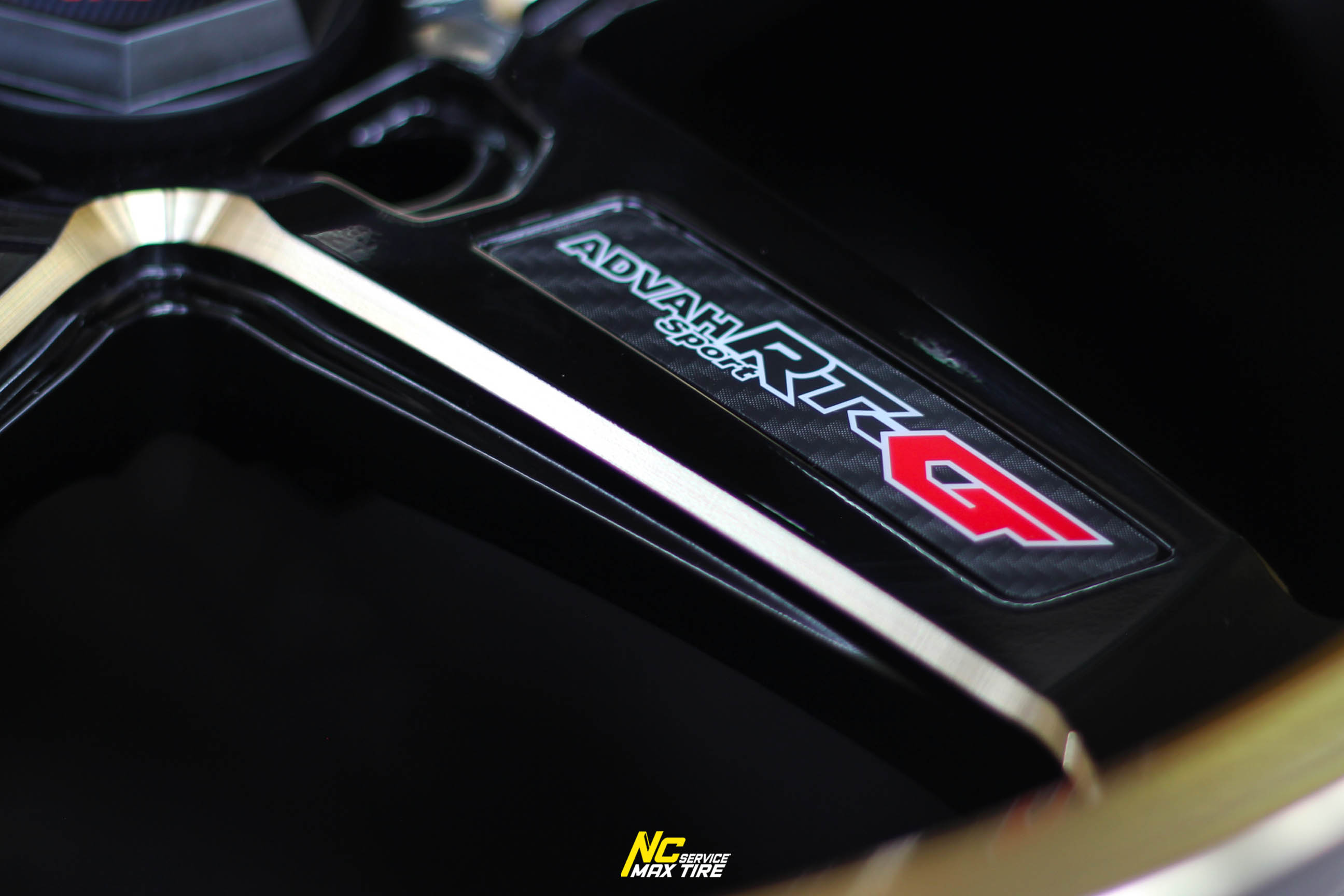 ล้อแม็กขอบ18 / Cosmis / RT-G / ล้อแม็กสีดำขอบทอง / 18x9.5 ET12 5H114.3 / ล้อแม็กสำหรับกระบะตัวเตี้ย / NCmaxtireService