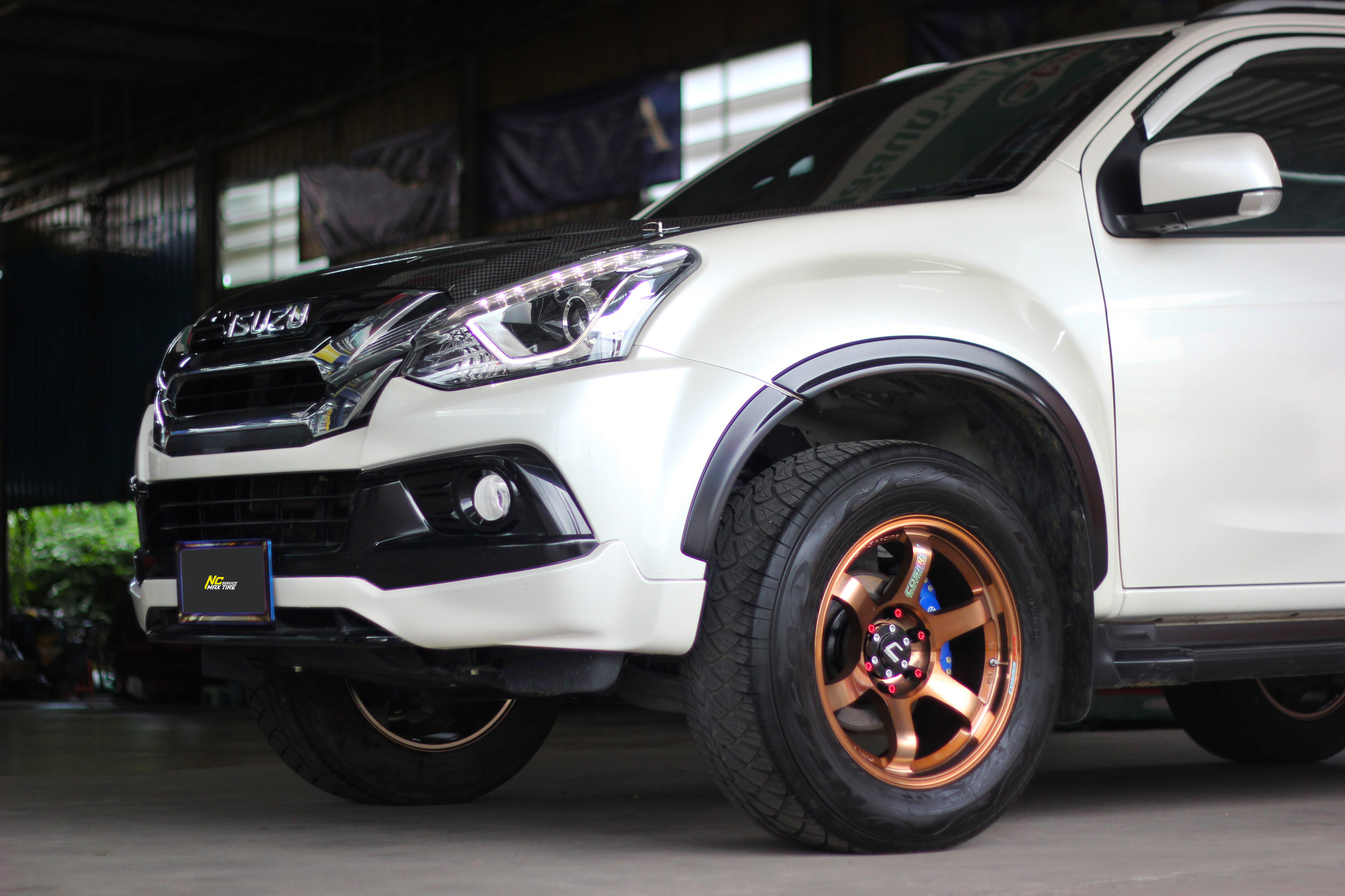 ISUZU MU-X / ล้อแม็กขอบ18 / Cosmis / RG-06S / Copper / Custom Color / 18X9.0 6H139.7 ET0 / SUV / PPV