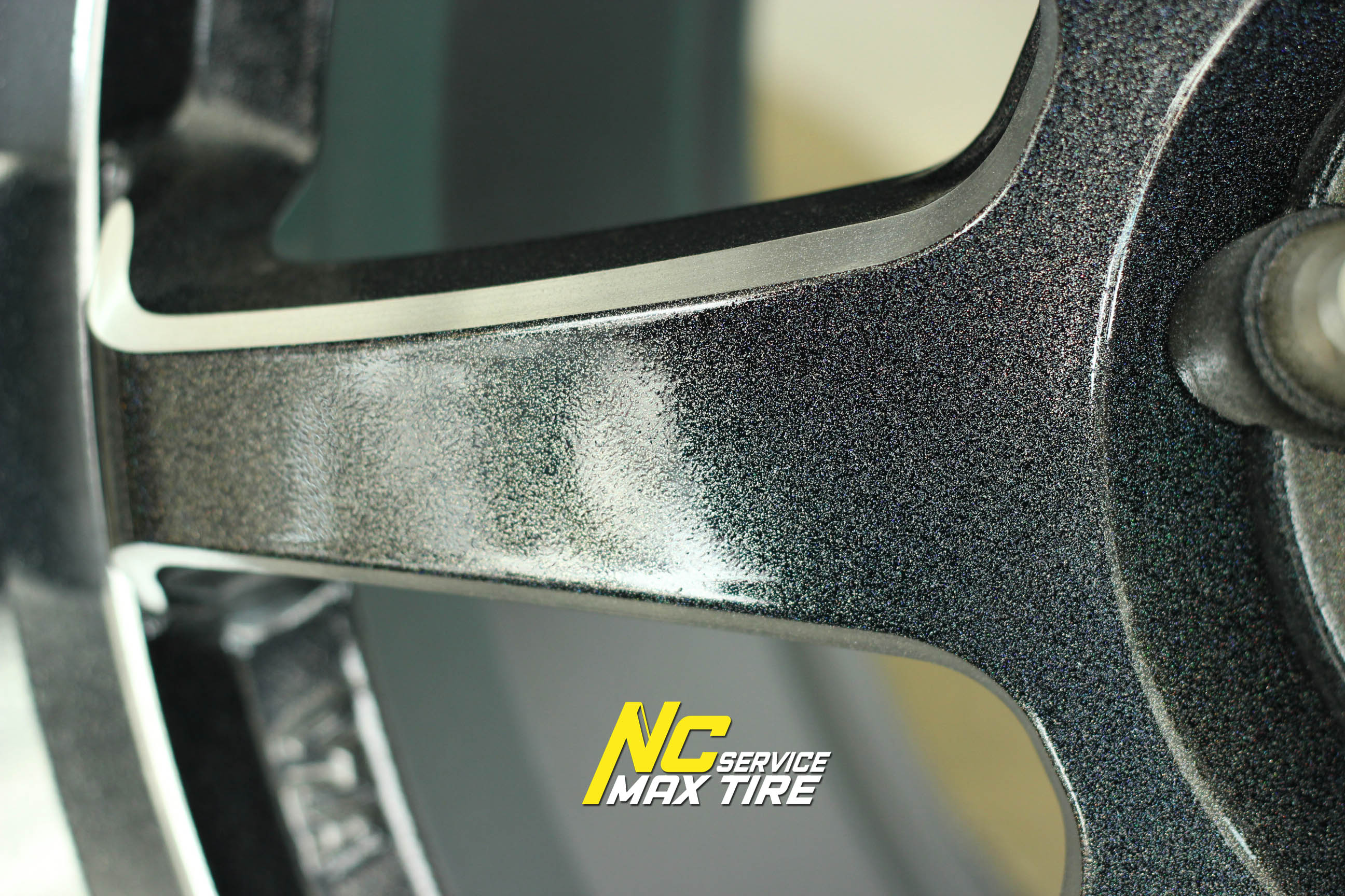 ล้อแม็กขอบ18 / กระบะเตี้ย 5 รู / ชุดCustom Color / Cosmis Re-7S / 18x9.5/10.5 5h114.3 ET15/12