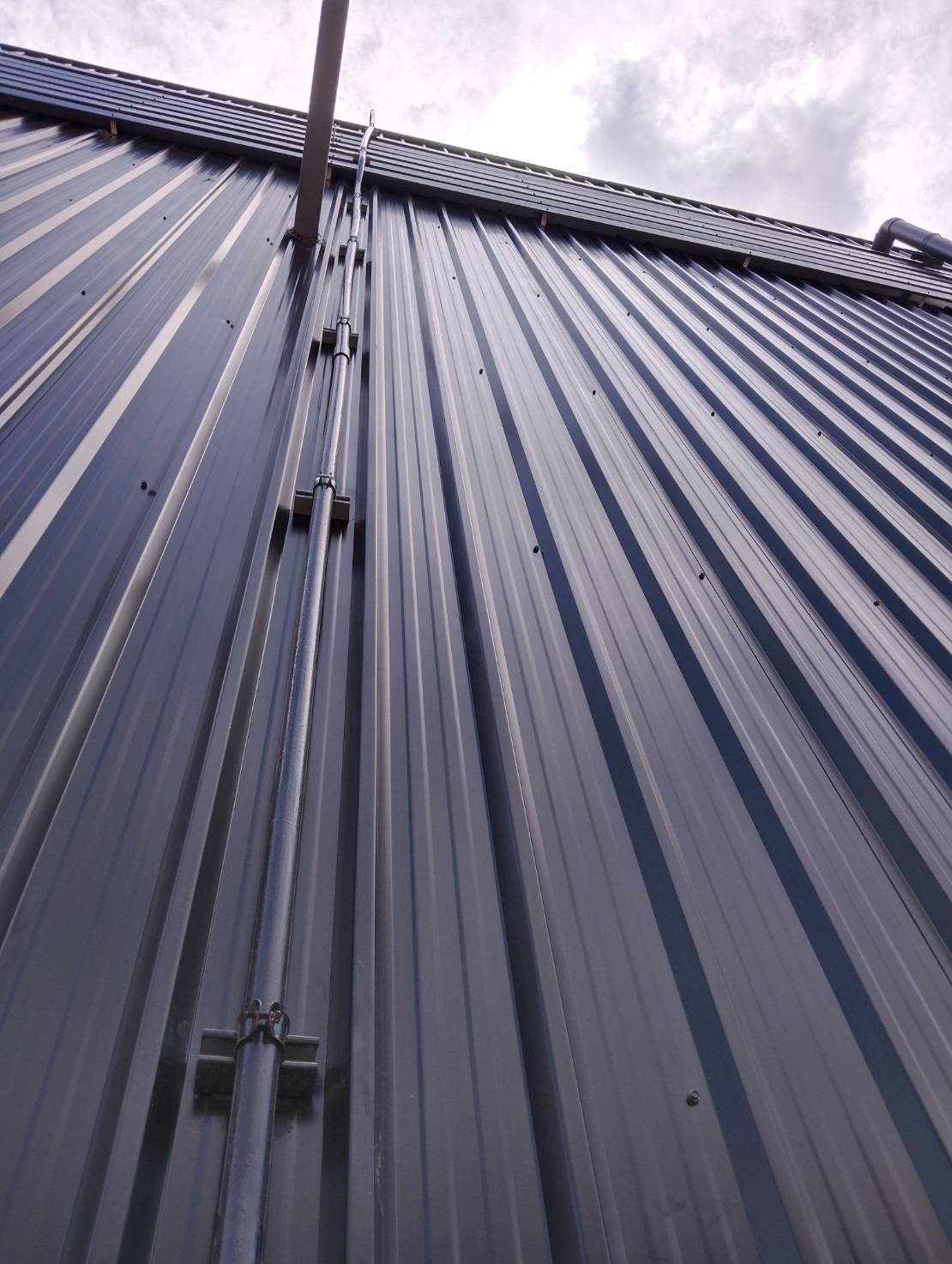 สำรวจ ออกแบบ ประเมินราคา และติดตั้ง ระบบไฟฟ้าแรงสูง แรงต่ำ โดยวิศวกรไฟฟ้า